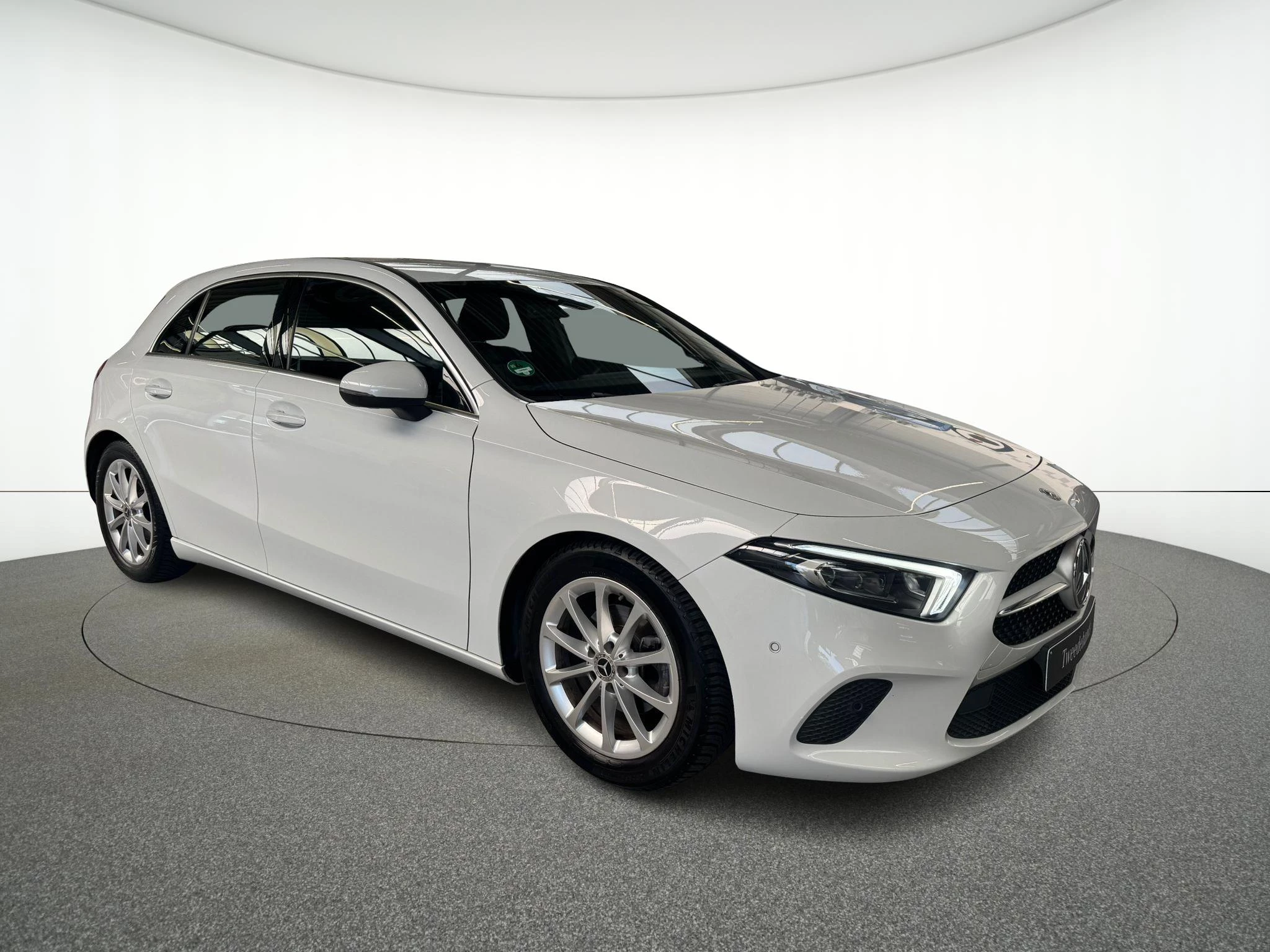 Mercedes-Benz Classe A 180 d Business Solution + TREKHAAK + MULTIBEAM + LEDER +