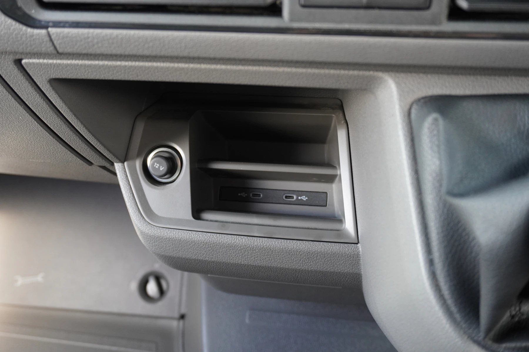 Volkswagen-Crafter-image-9