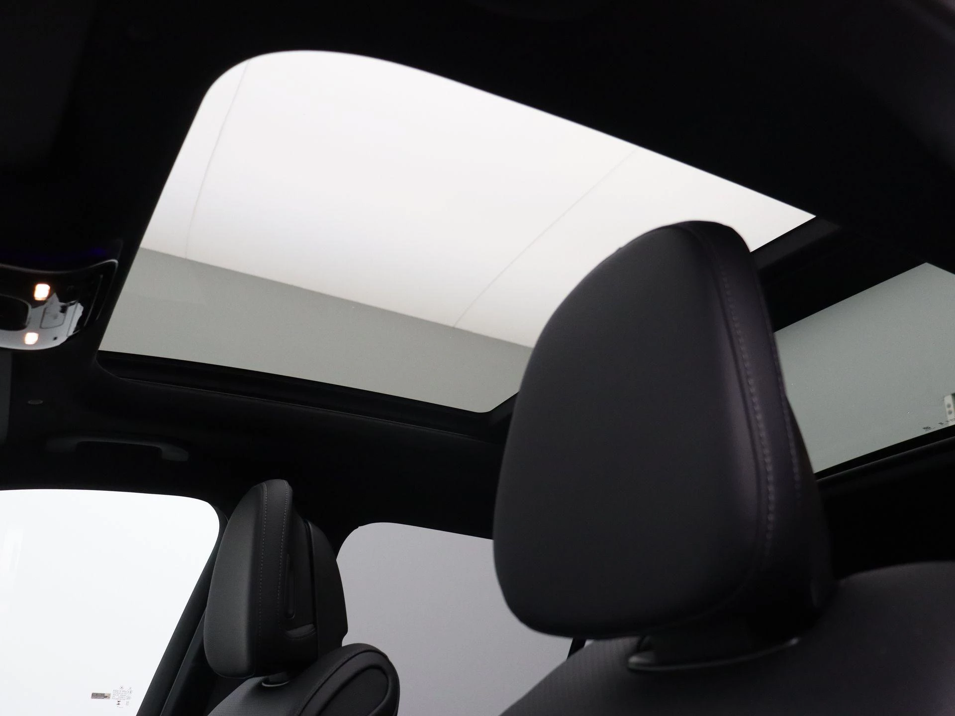 Mercedes-Benz GLC SUV 300 e AMG Line + AIRMATIC + BURMESTER + PANO + HEAD UP + LEDER +