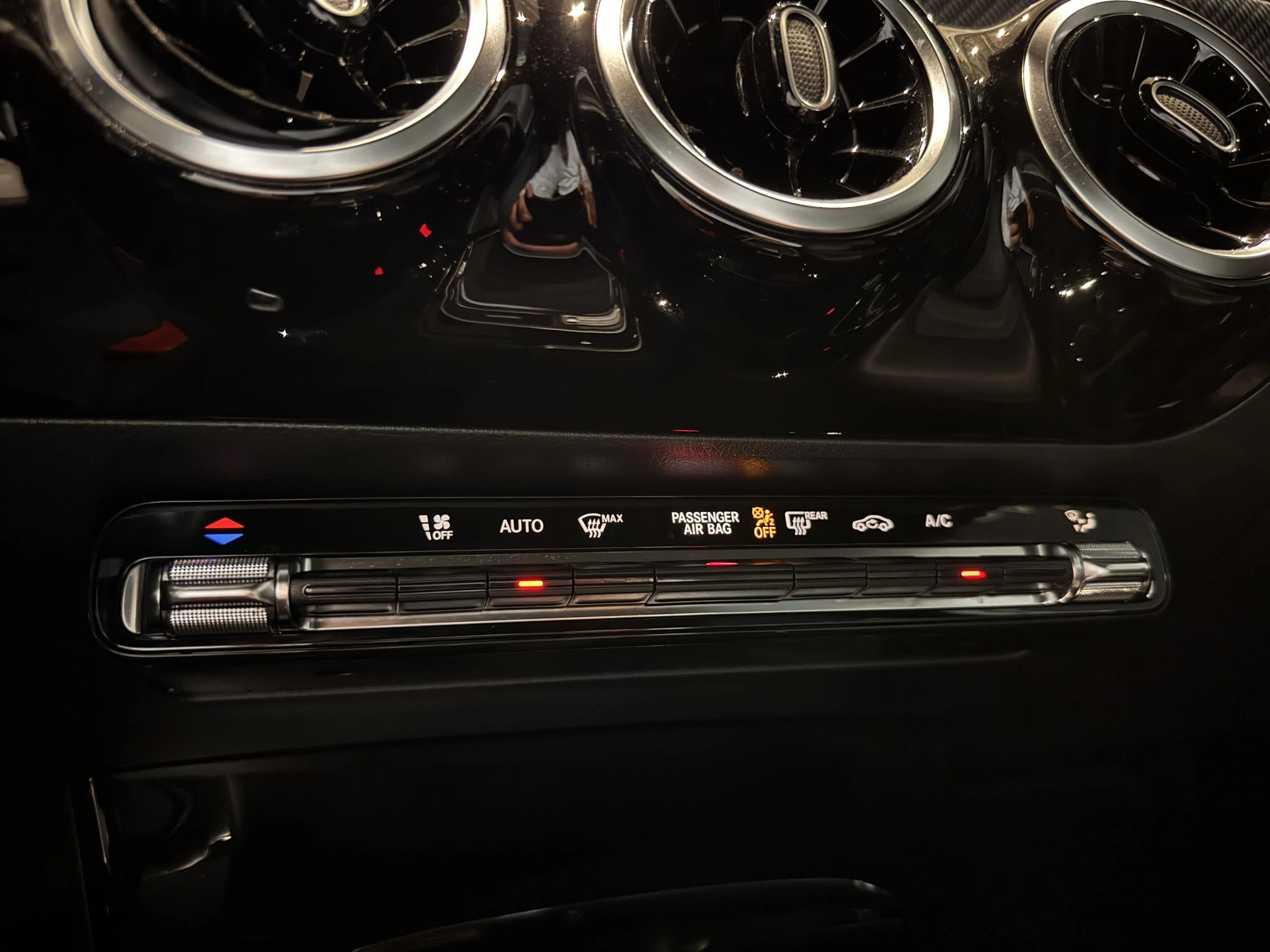 Mercedes-Benz-A-Klasse-image-20