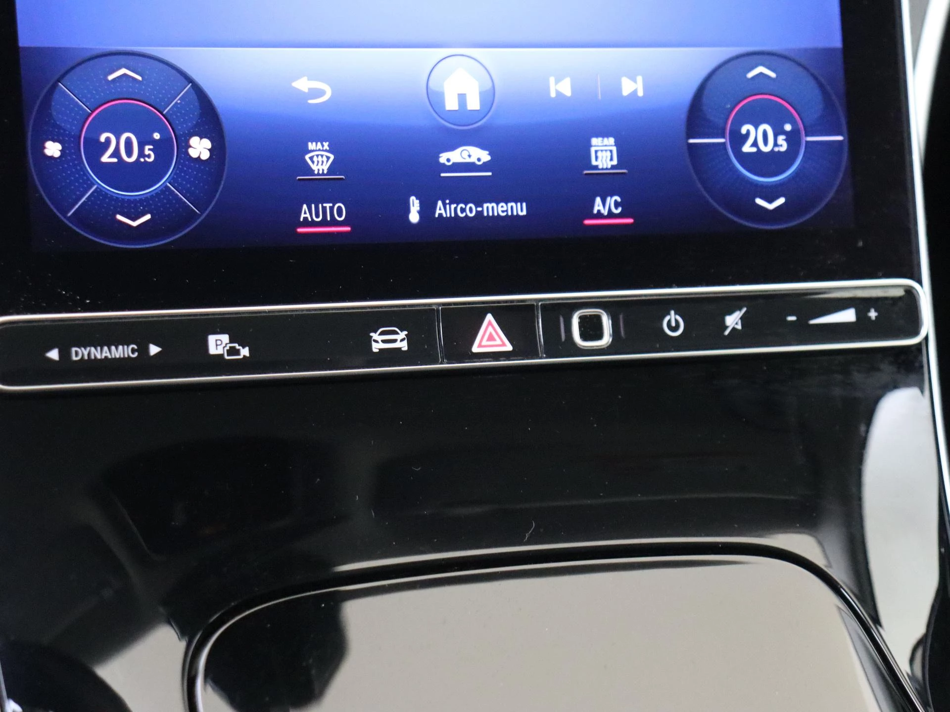 Mercedes-Benz-C-Klasse-image-20