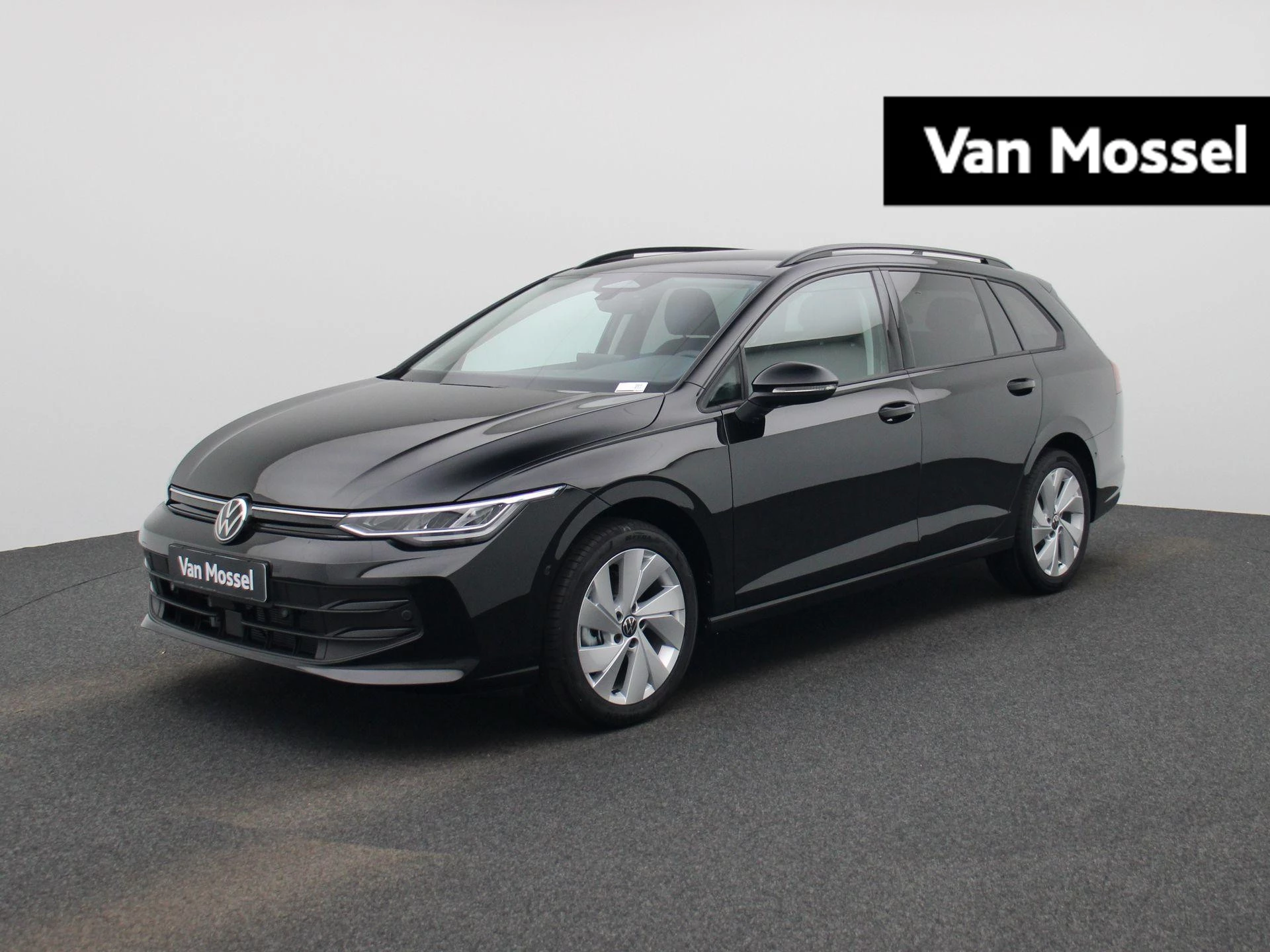 Volkswagen-Golf-image-0