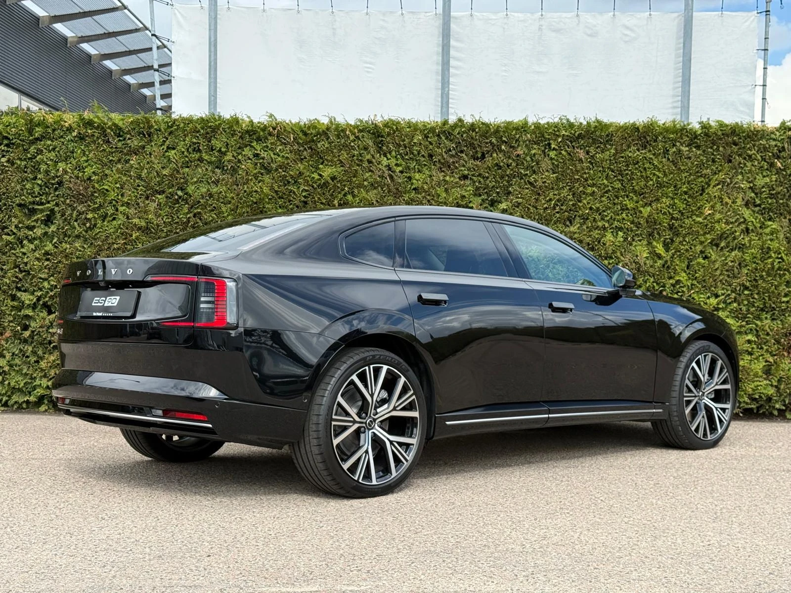Volvo-ES90-image-1
