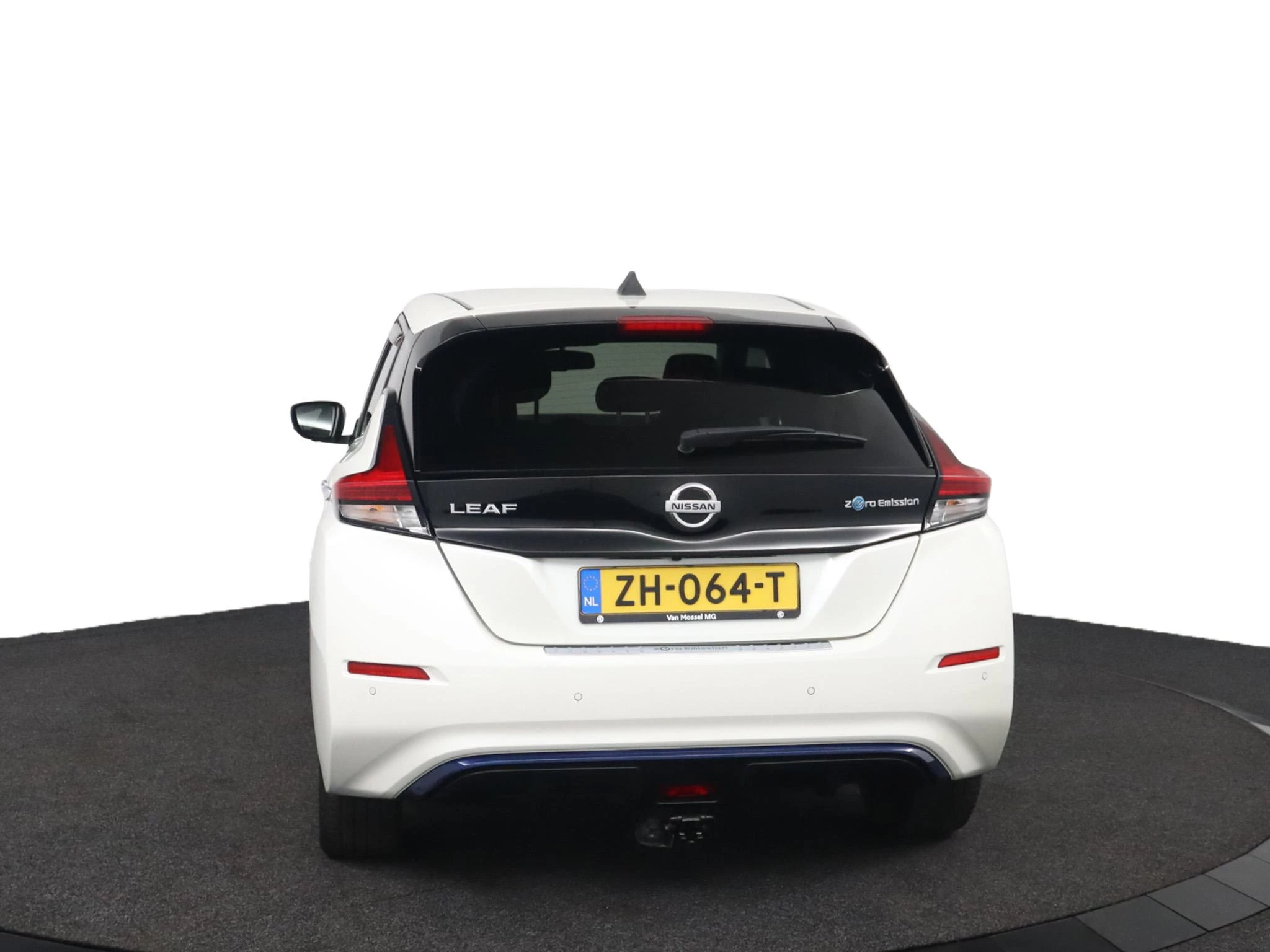Nissan-Leaf-image-48