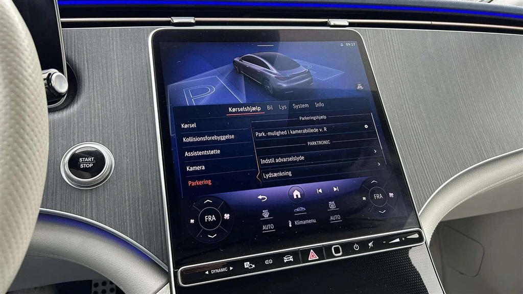Mercedes-Benz-EQE-image-21