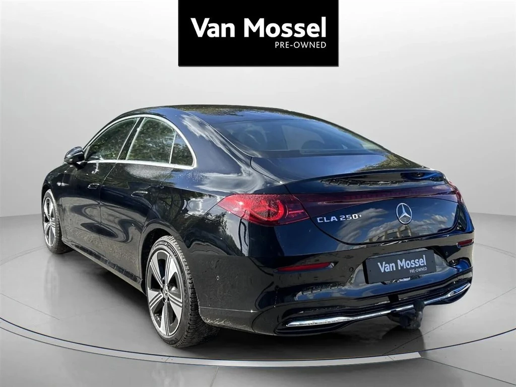Mercedes-Benz-CLA-image-6