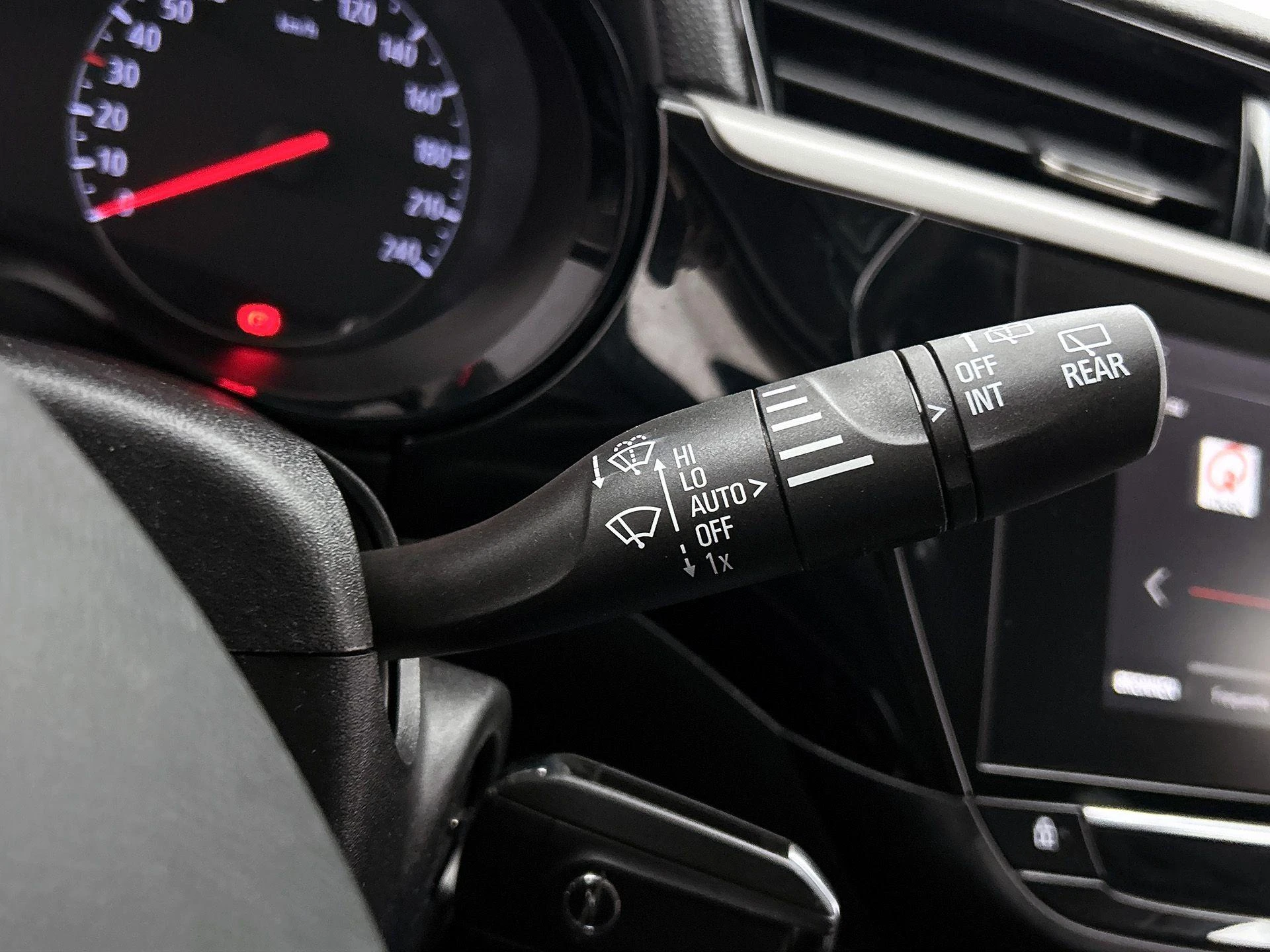 Opel-Corsa-image-10