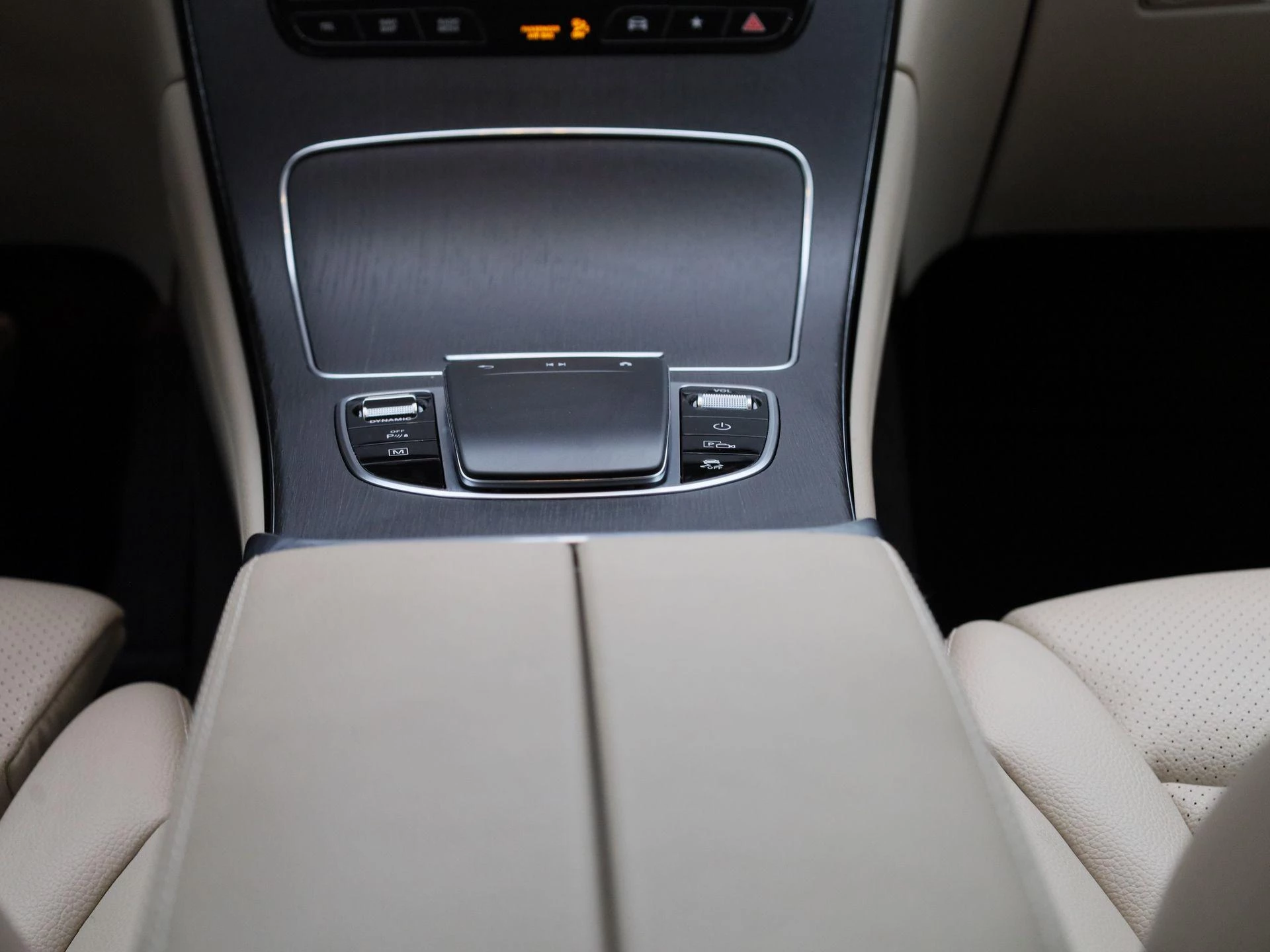 Mercedes-Benz GLC 300e 4MATIC Business Solution