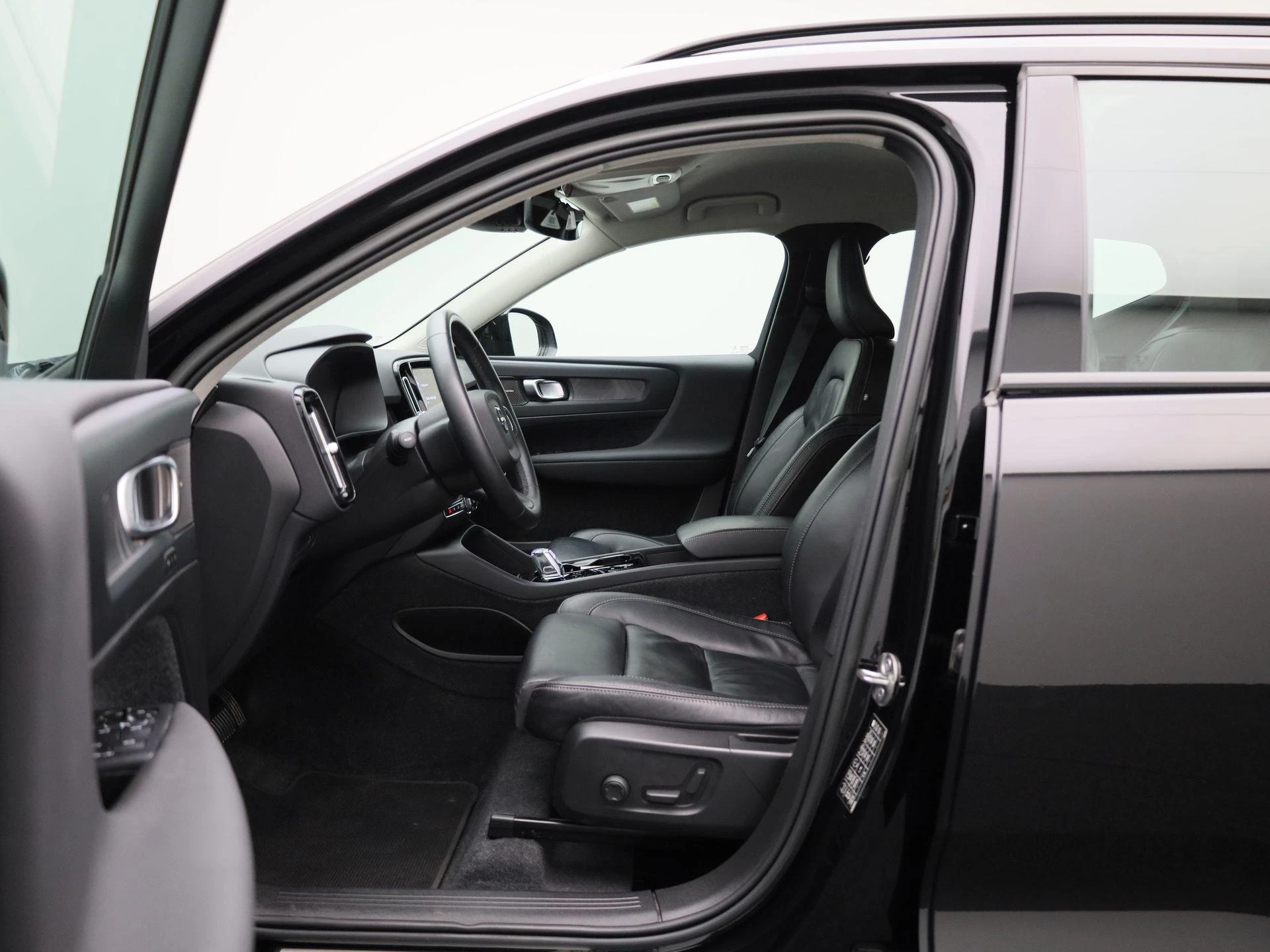 Volvo-XC40-image-8