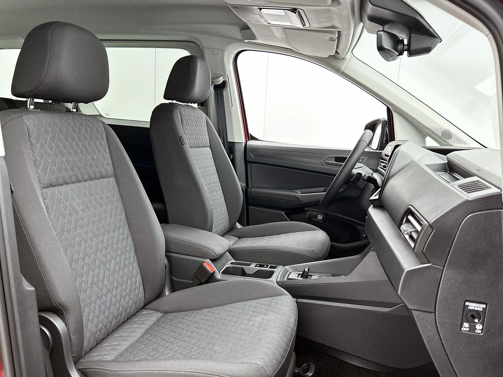 Volkswagen-Caddy-image-31