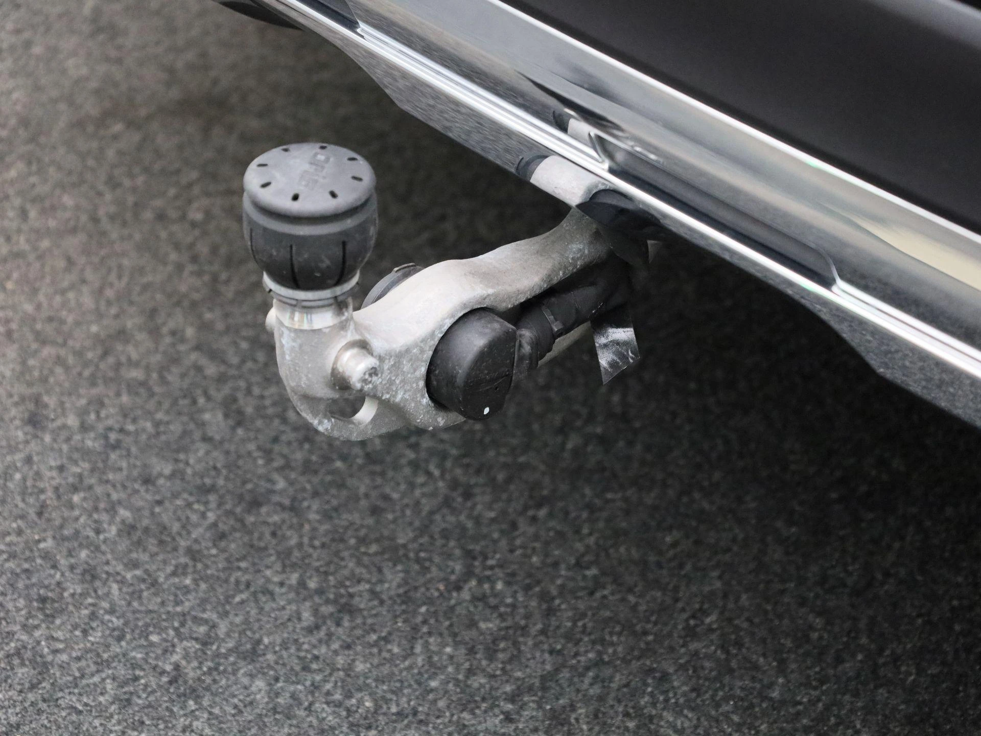 Mercedes-Benz-GLC-image-47