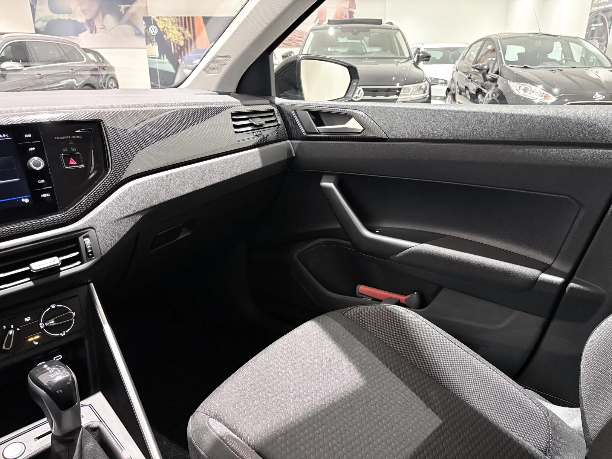 Volkswagen-Polo-image-30