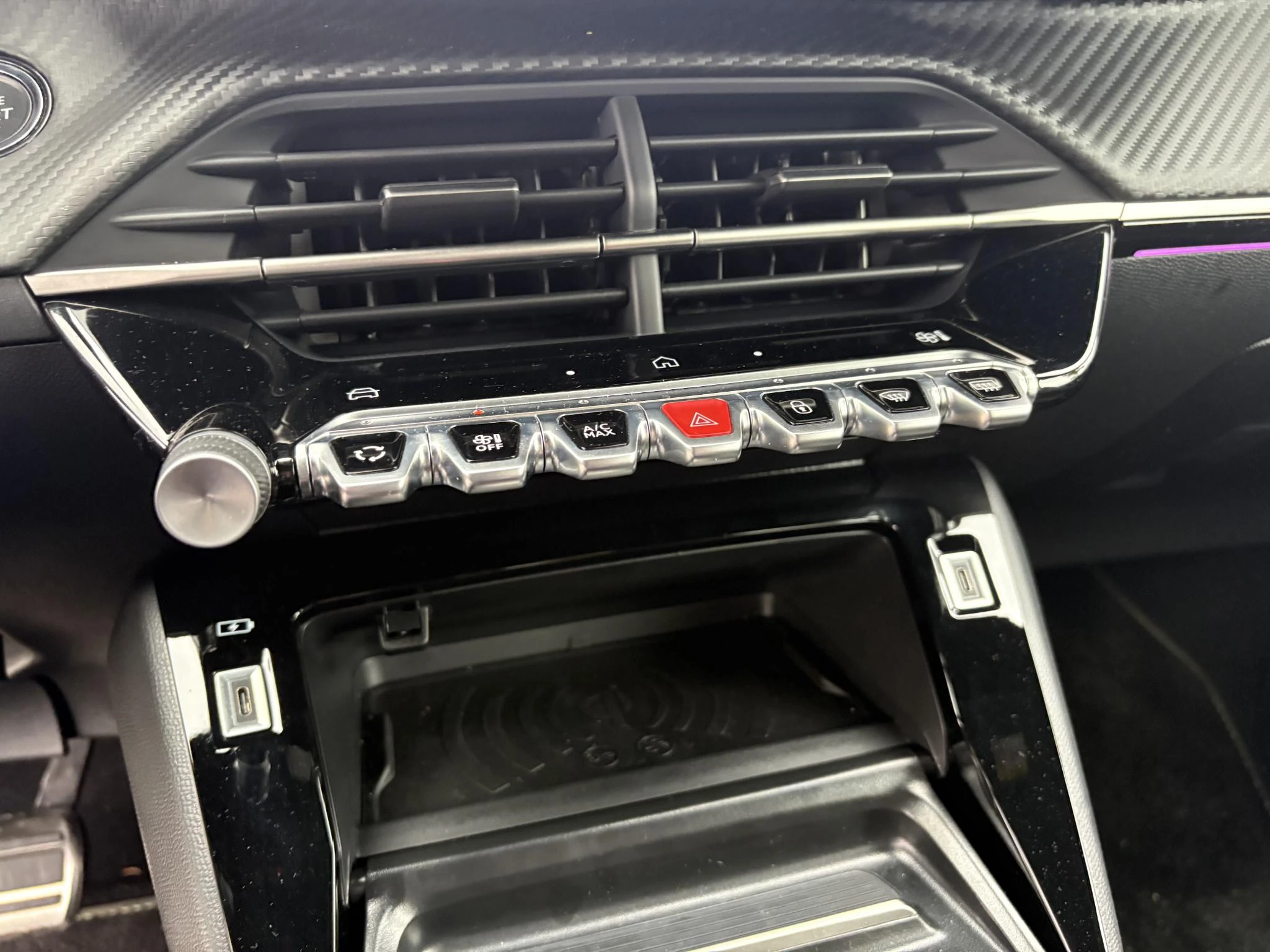 Peugeot-208-image-14