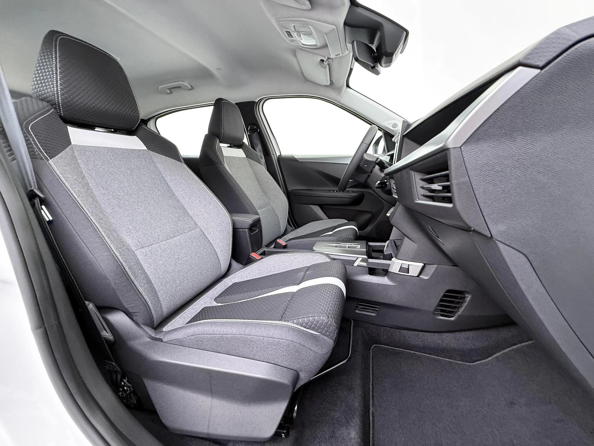 Opel-Frontera-image-27