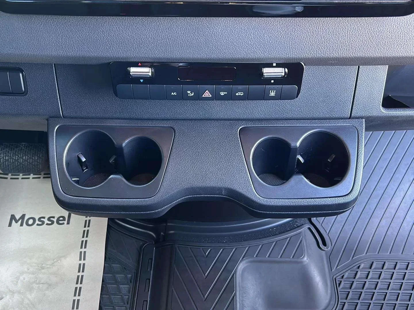 Mercedes-Benz-eSprinter-image-15