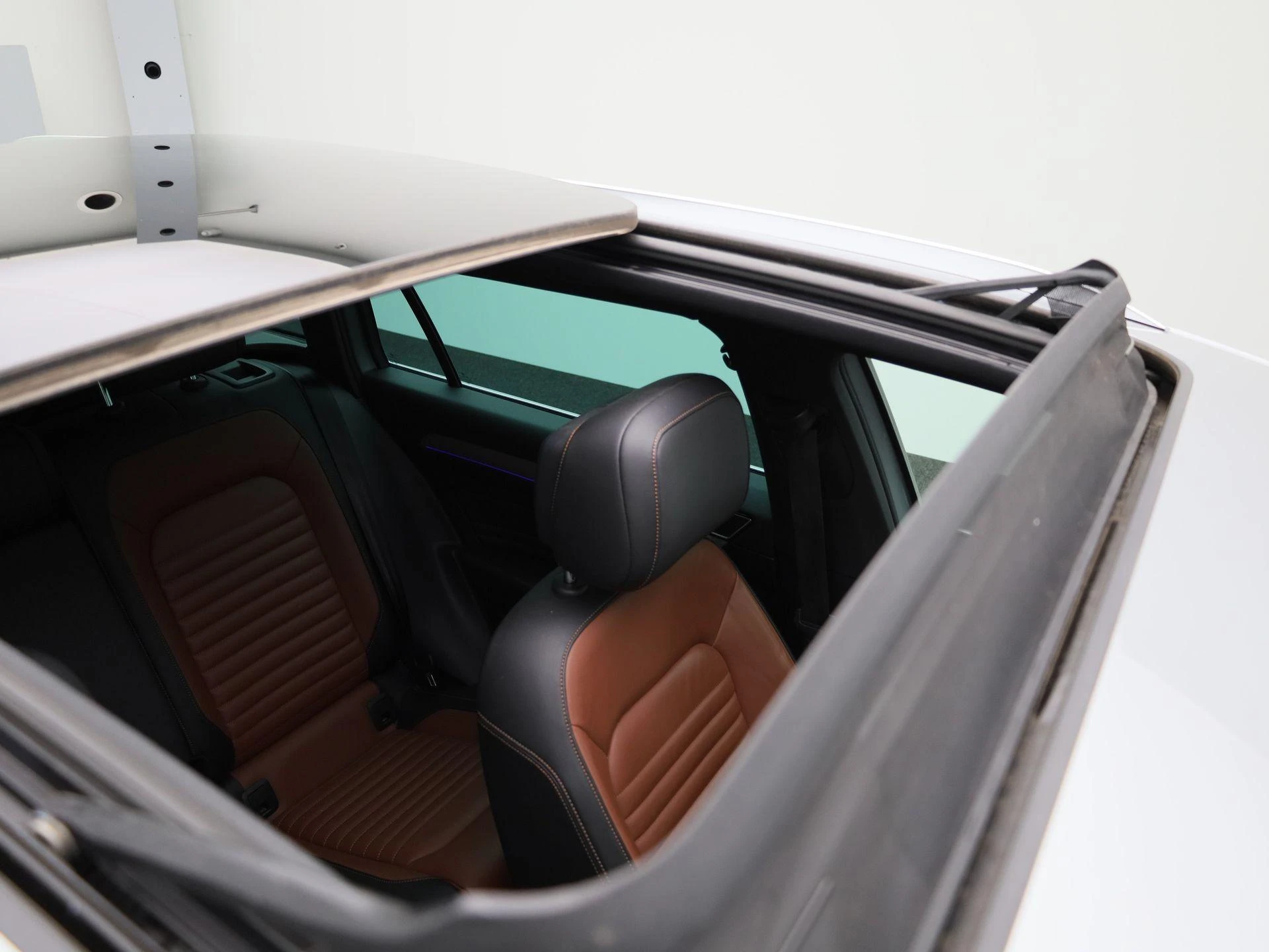 Volkswagen-Passat-image-38