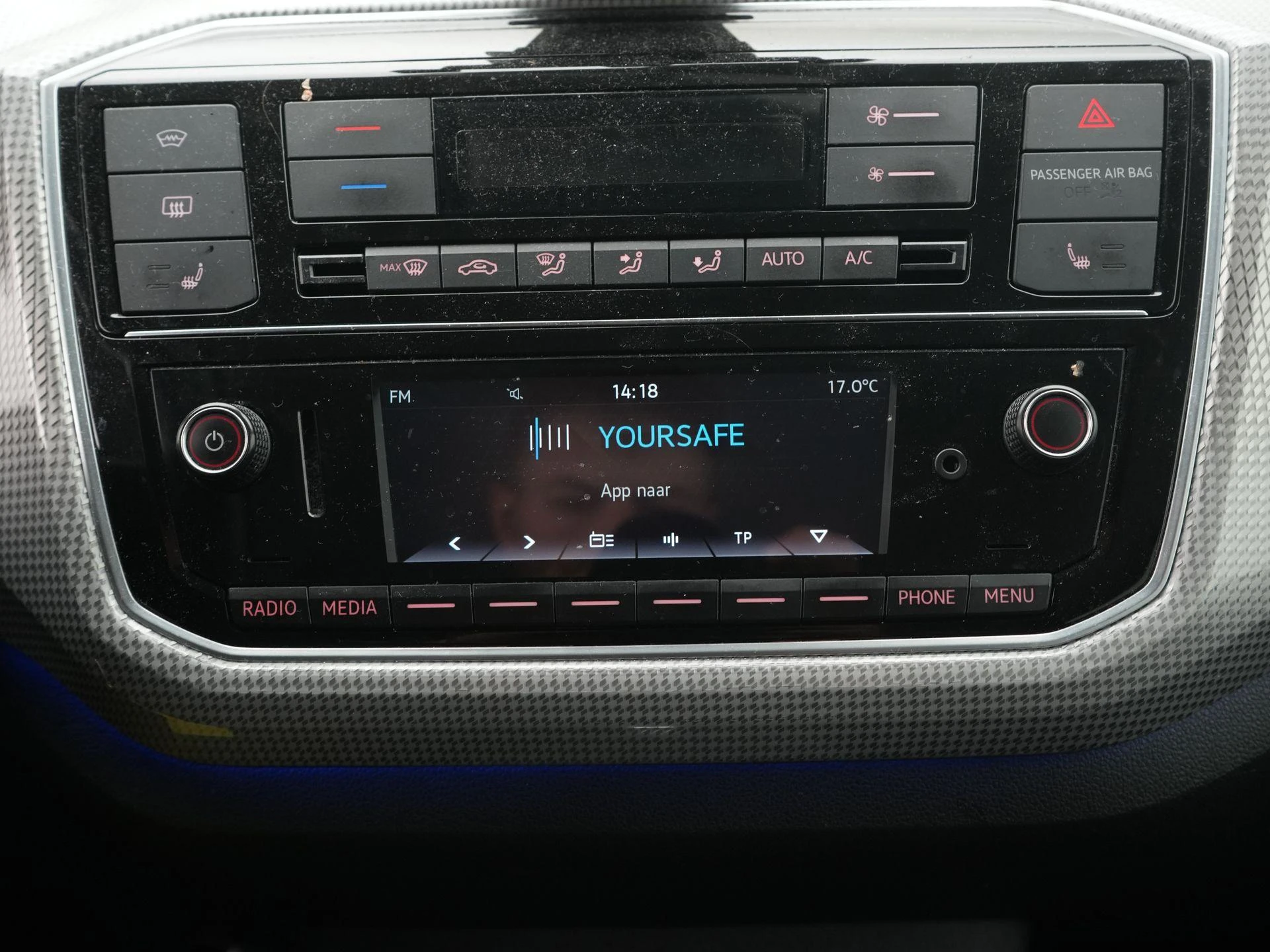 Volkswagen-e-up!-image-12