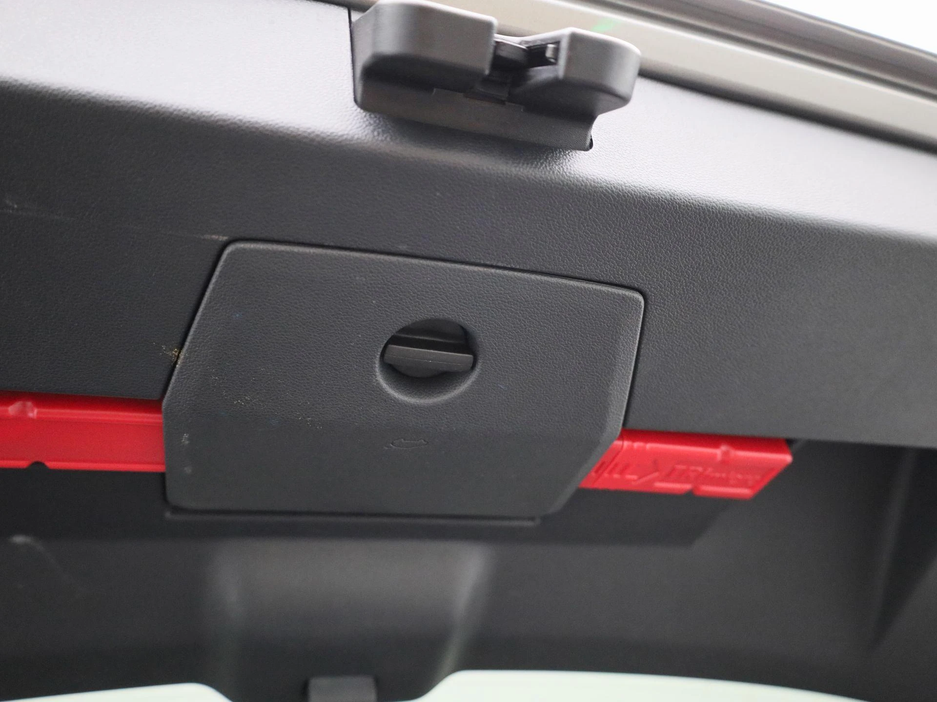 Volkswagen-Polo-image-11