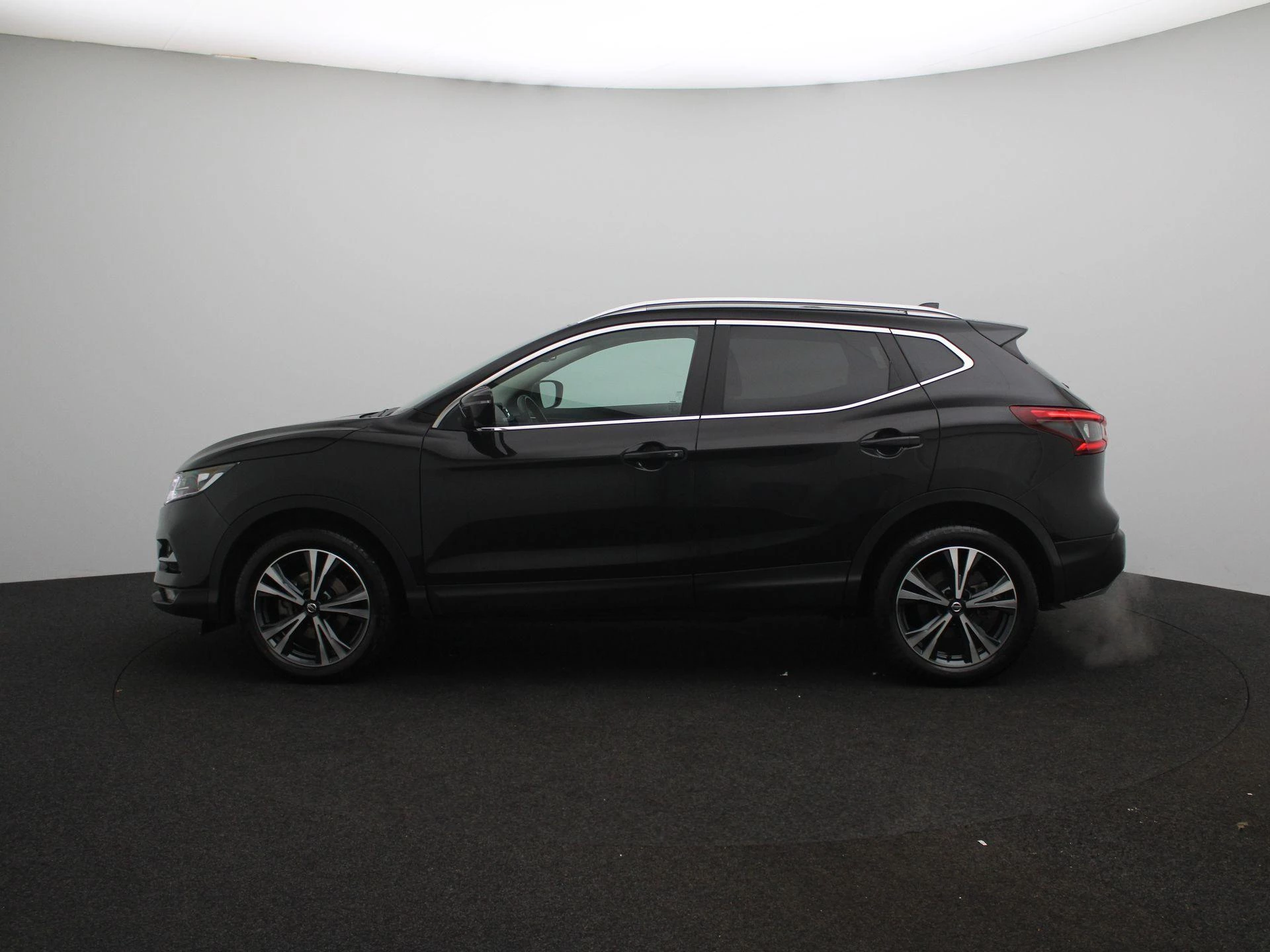 Nissan-QASHQAI-image-4