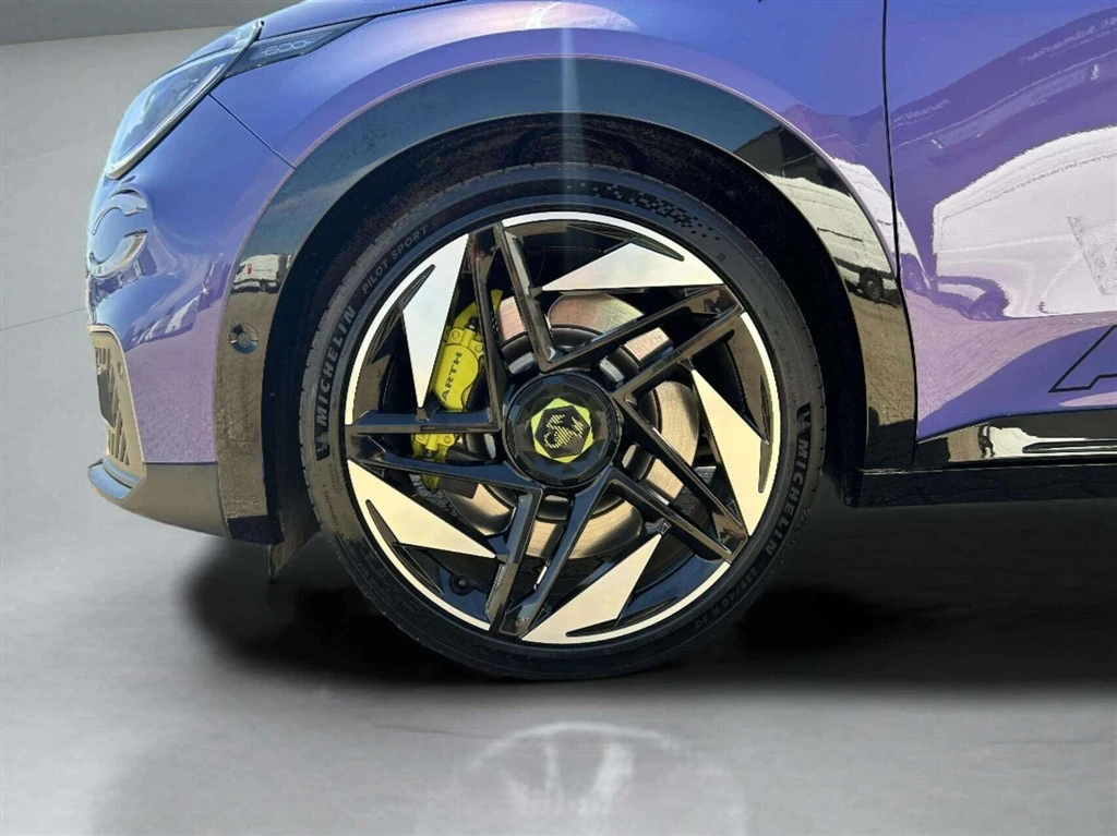 Abarth-600e-image-8