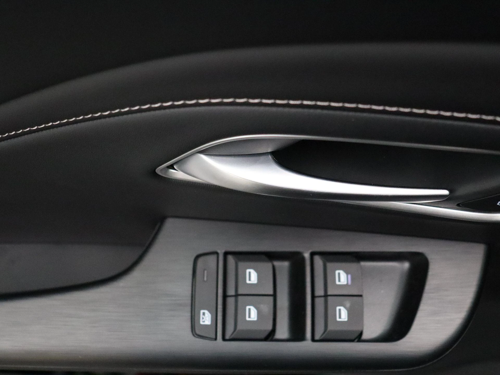 MG-ZS-image-8