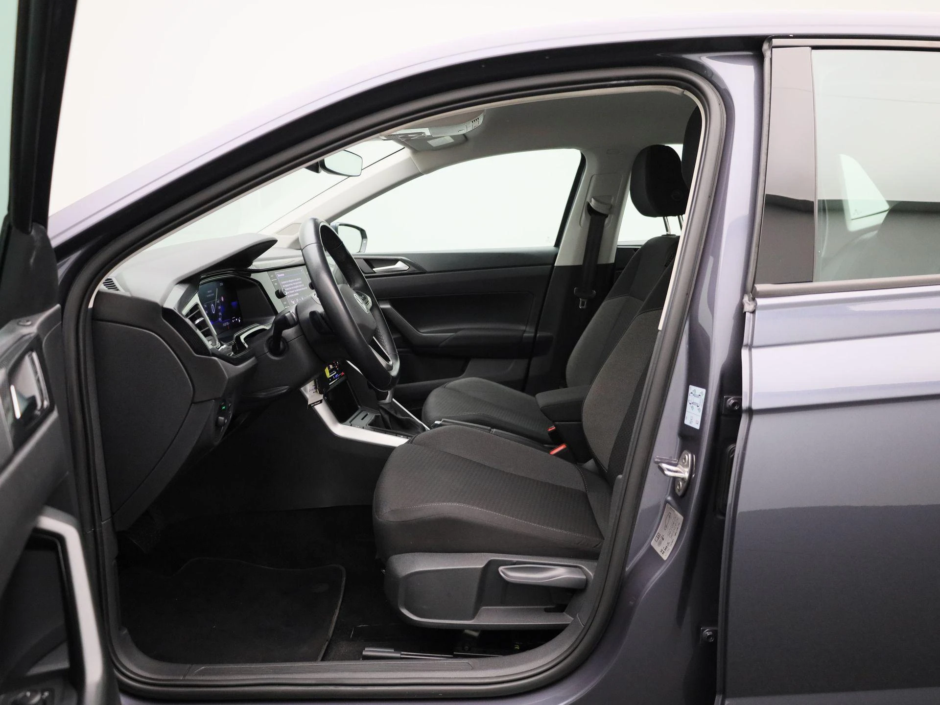 Volkswagen-Polo-image-10