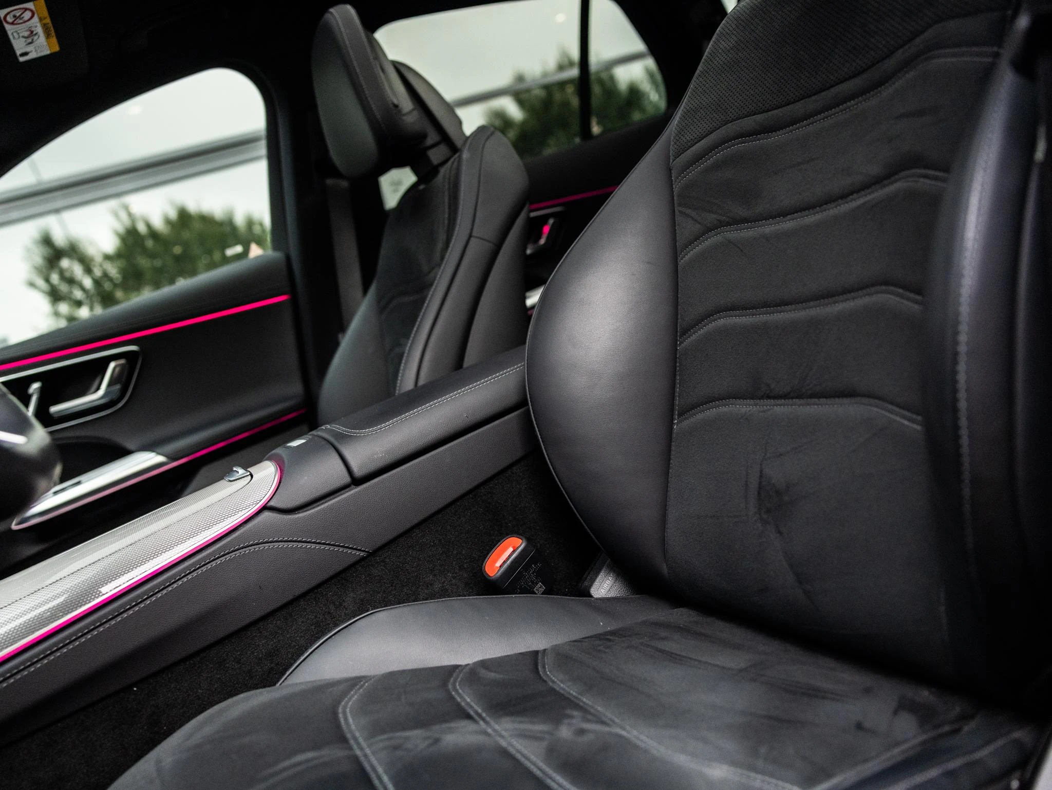 Mercedes-Benz-E-Klasse-image-18