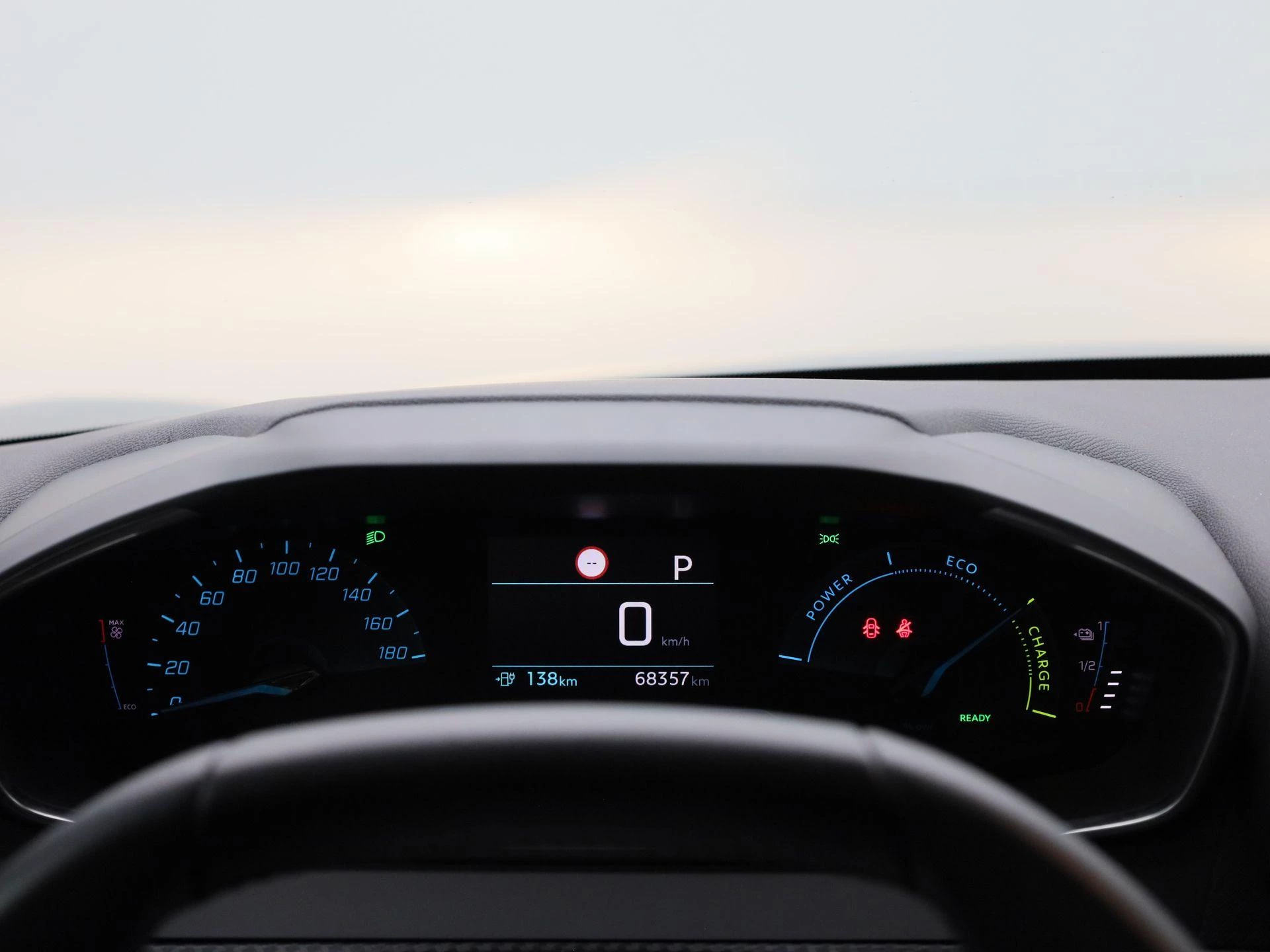 Peugeot-e-208-image-7