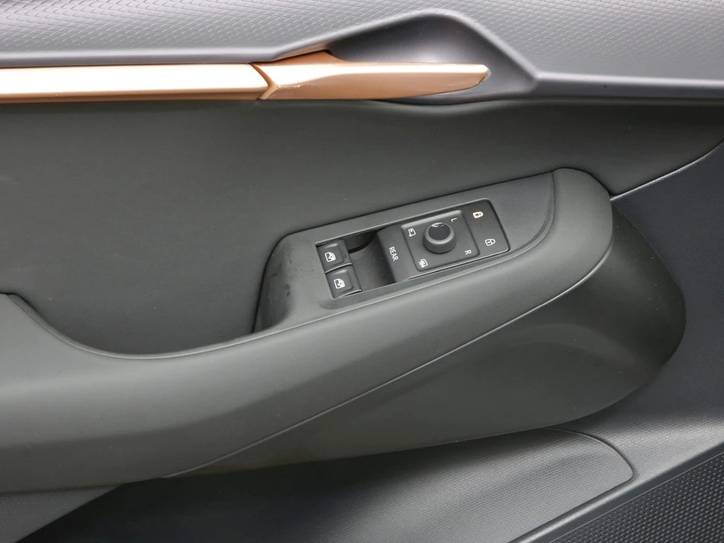 CUPRA-Tavascan-image-6