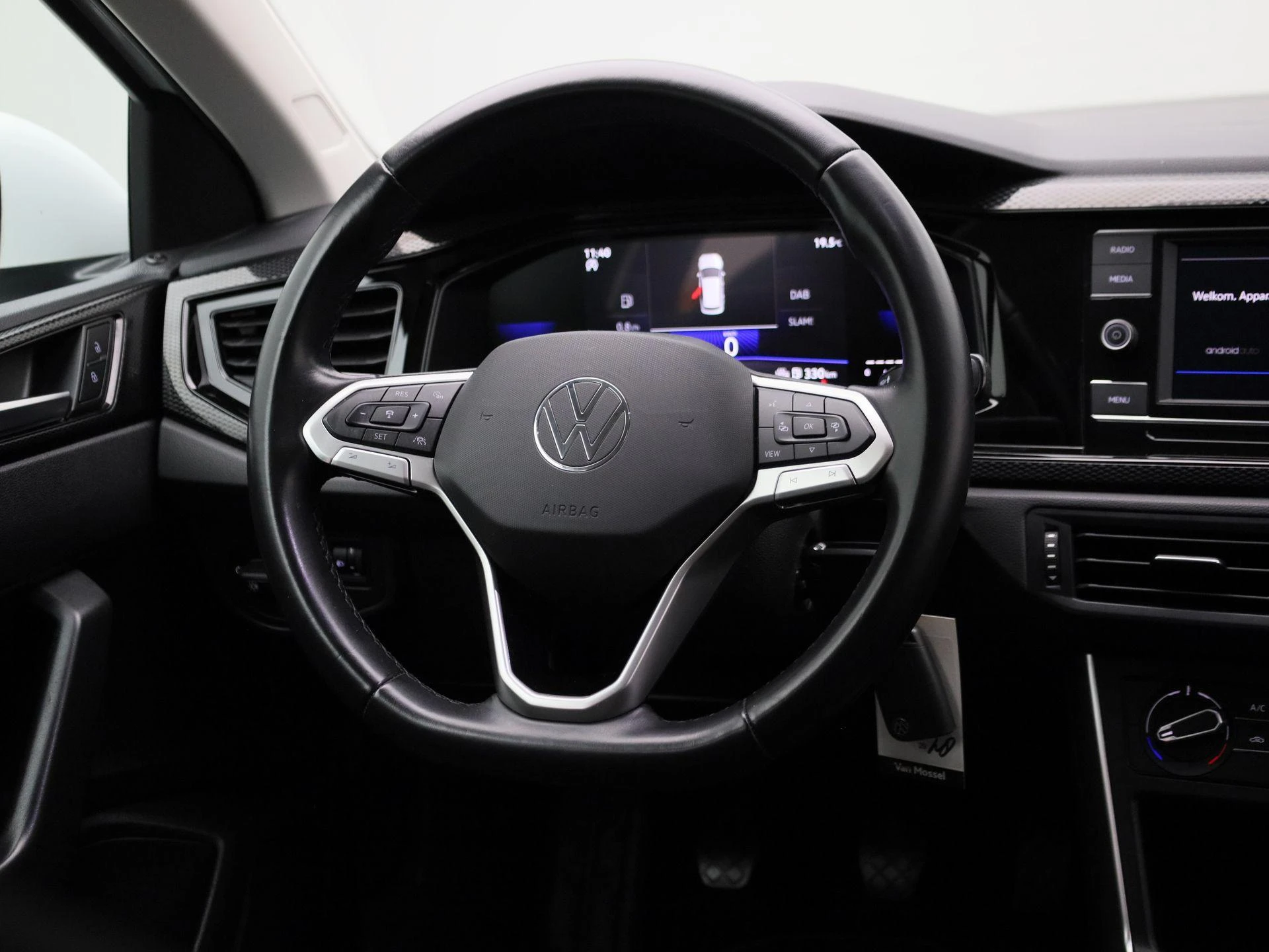 Volkswagen-Taigo-image-9