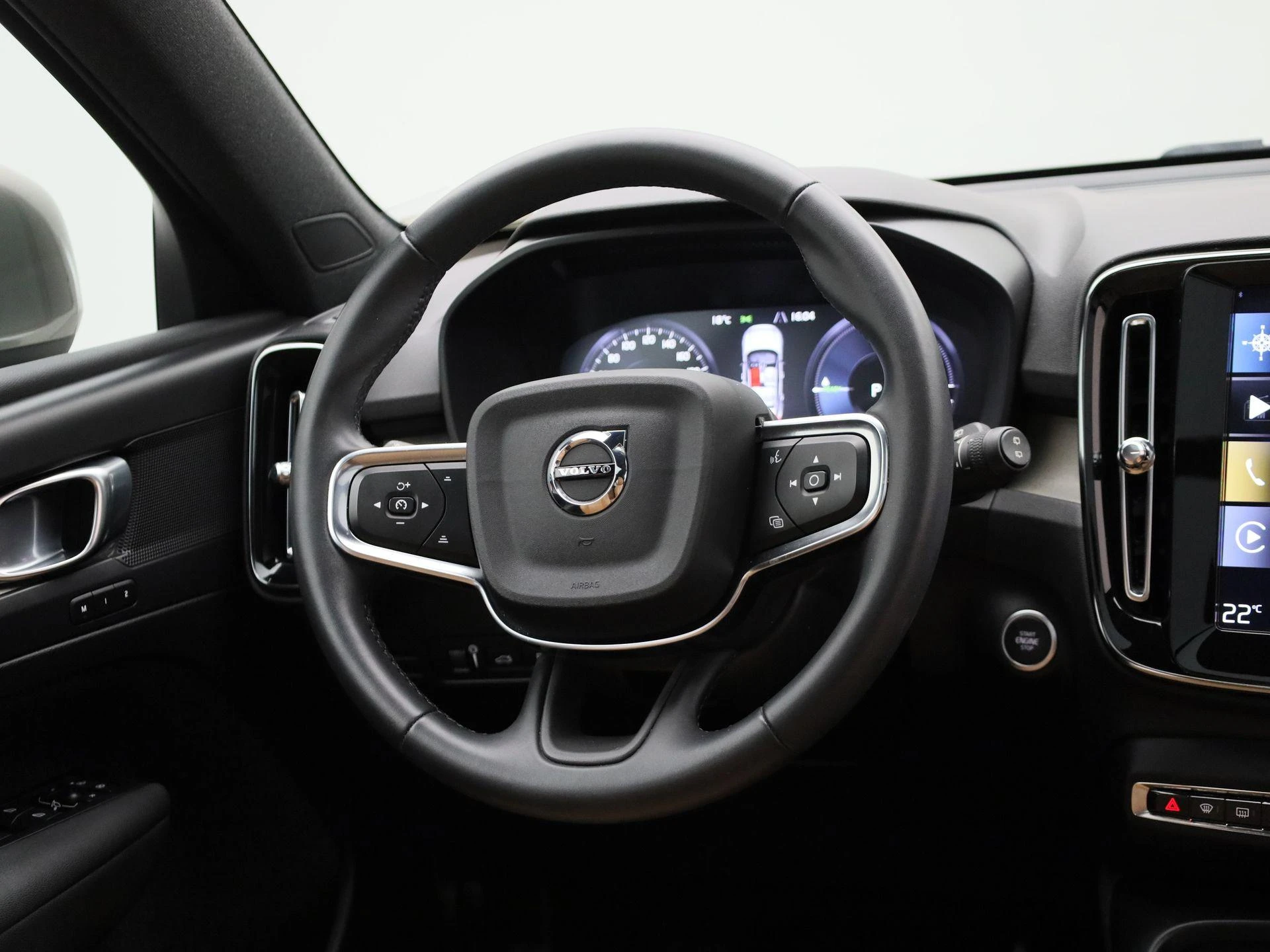 Volvo-XC40-image-8