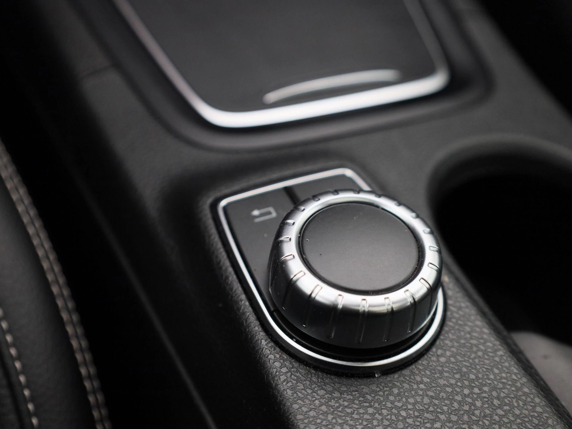 Mercedes-Benz-B-Klasse-image-22