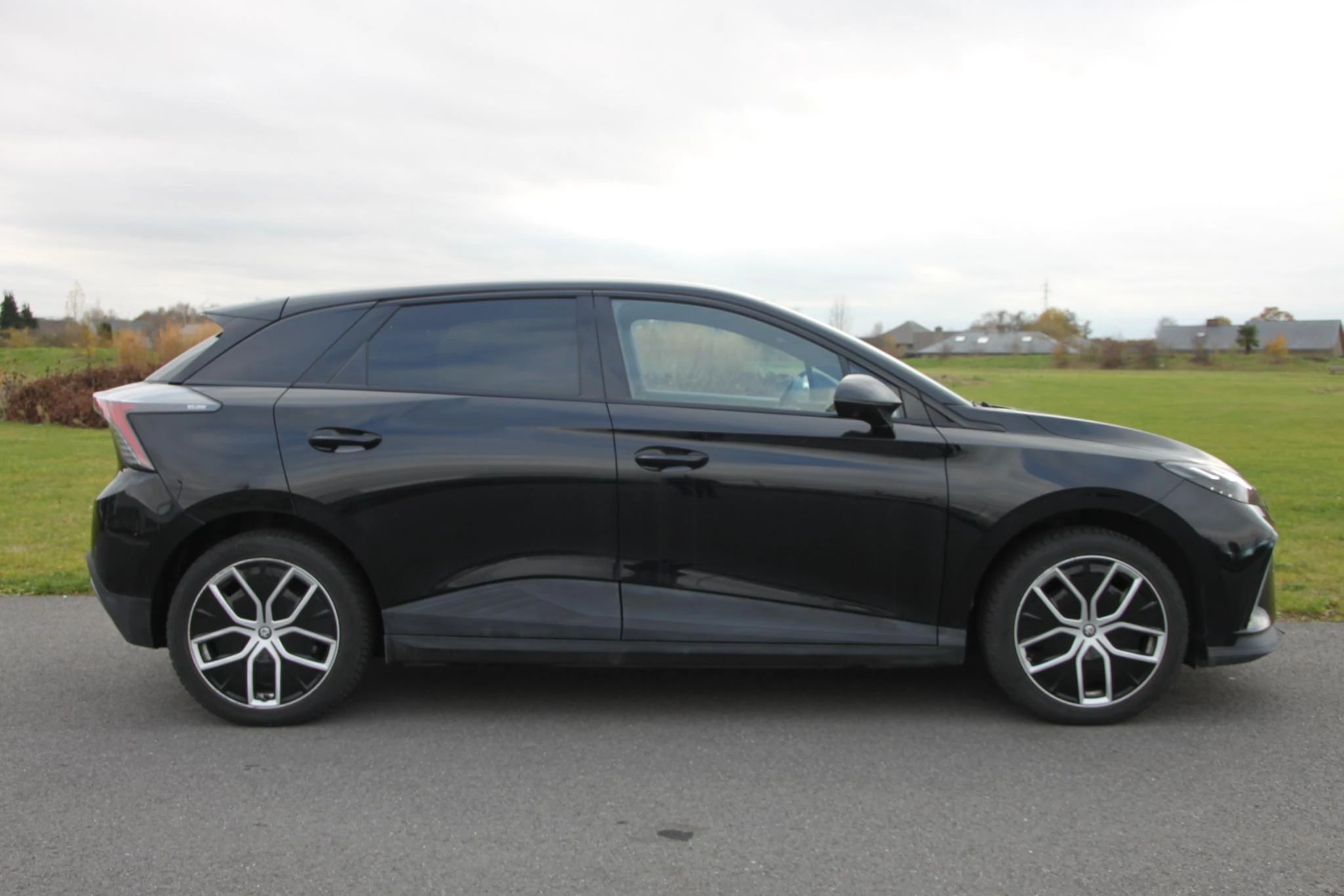 MG MG4 64 kWh Luxury