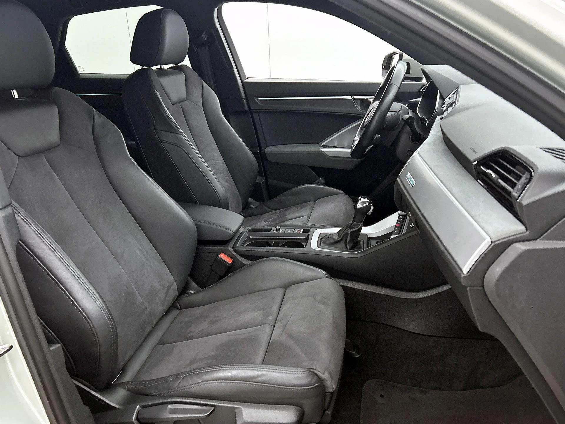 Audi-Q3-image-16