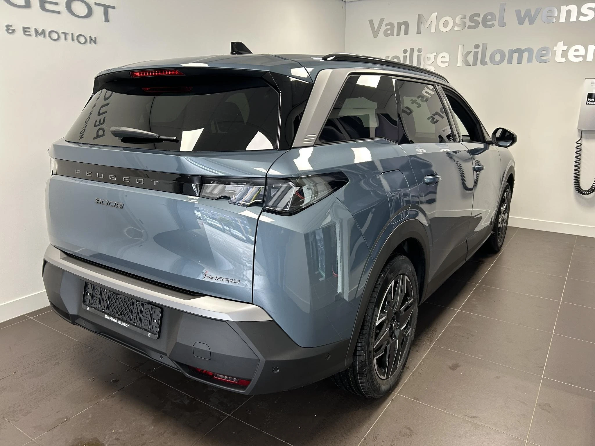 Peugeot-5008-image-1