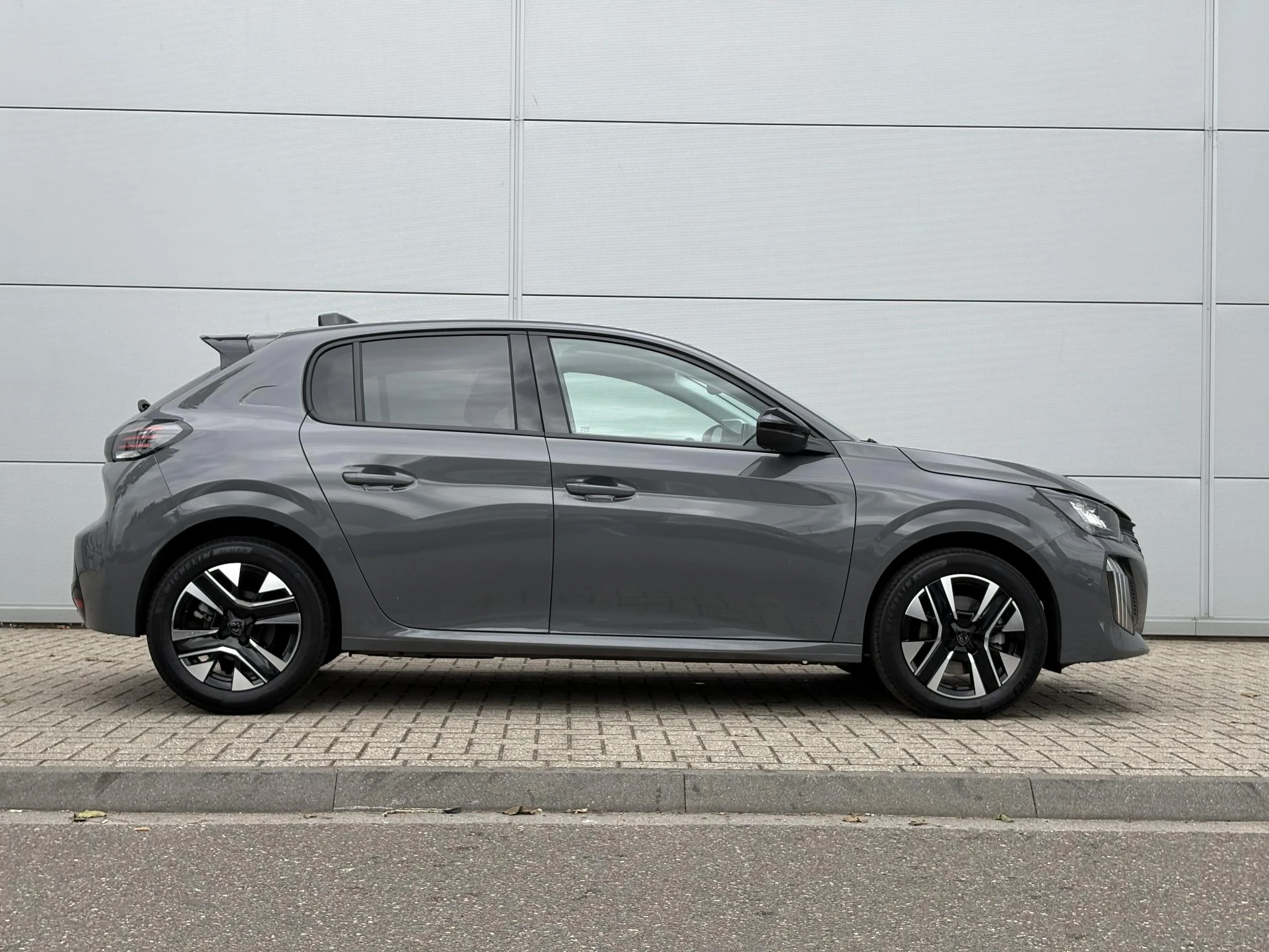 Peugeot 208 1.2 Hybrid 110 e-DCS6 Allure