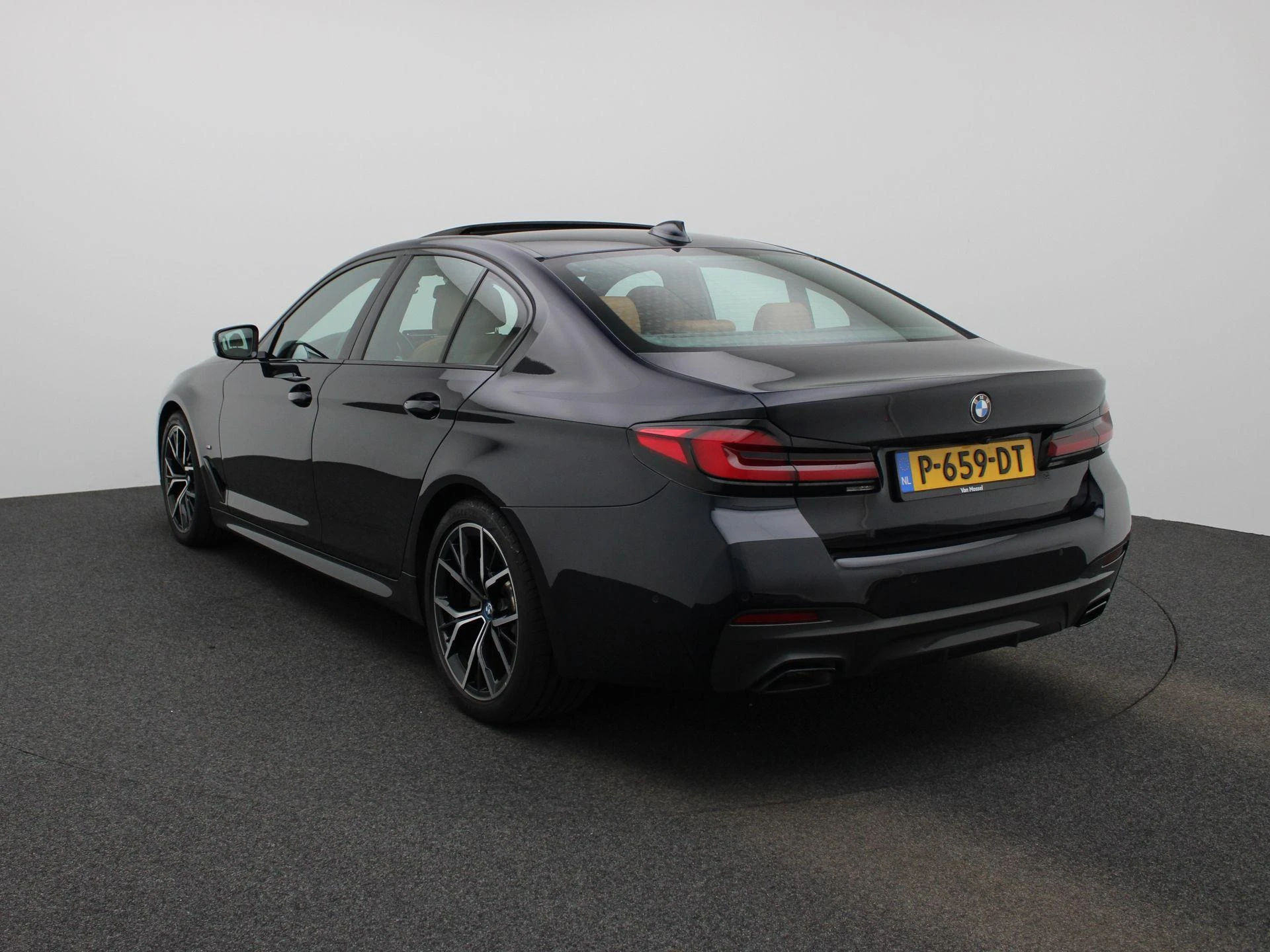 BMW-5 Serie-image-1
