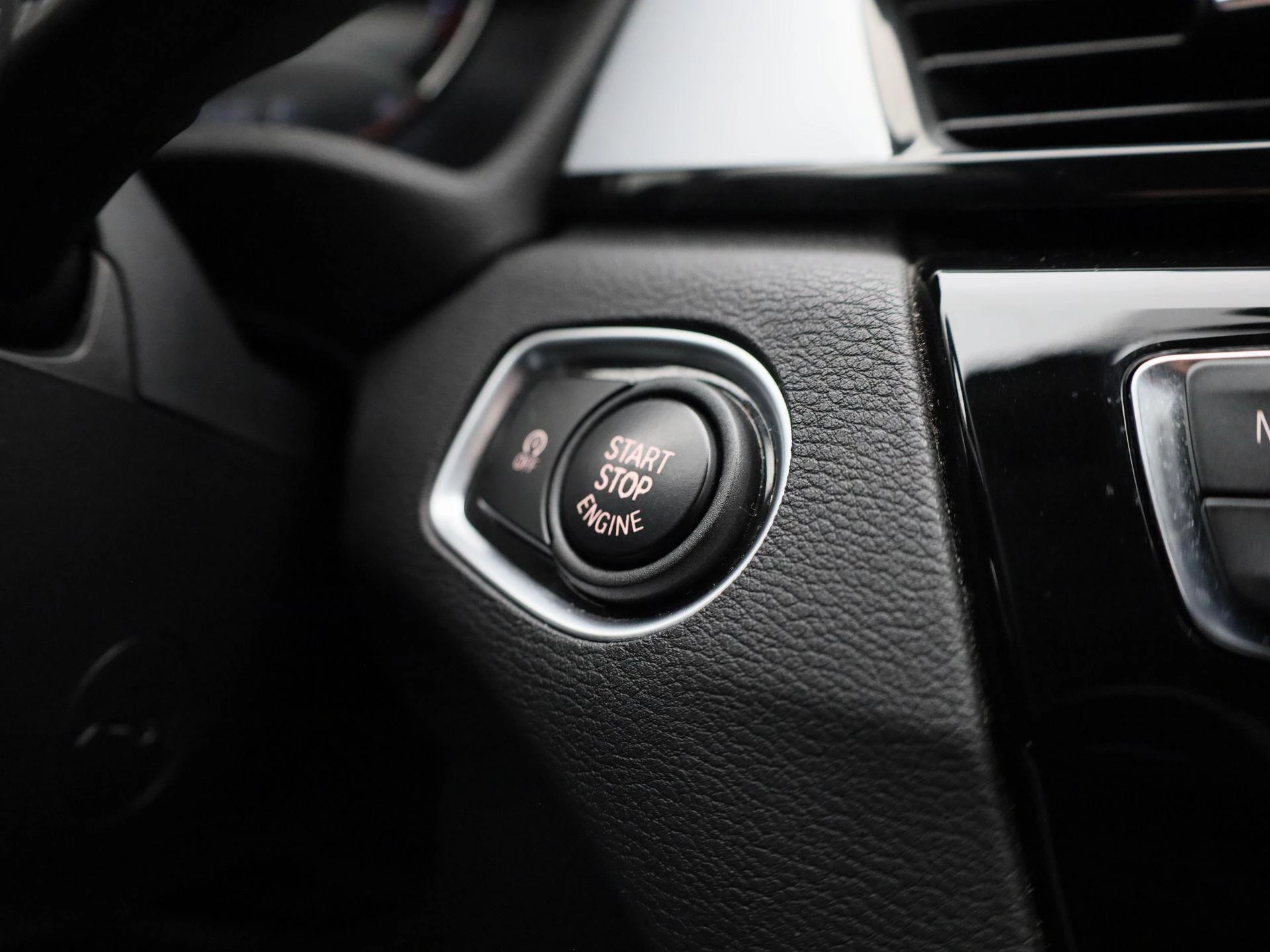 BMW X1 sDrive18iA (100 kW)