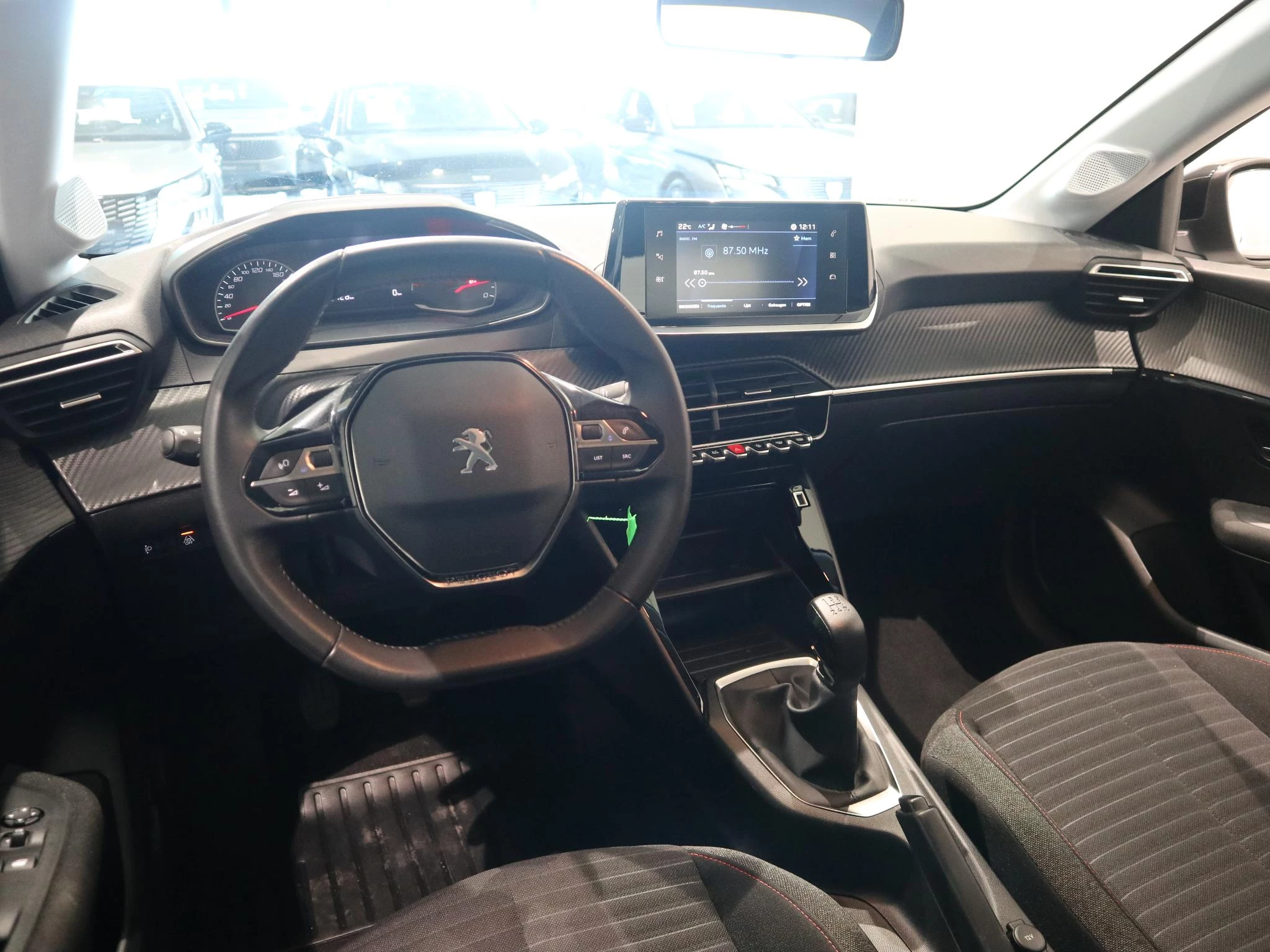 Peugeot-208-image-8