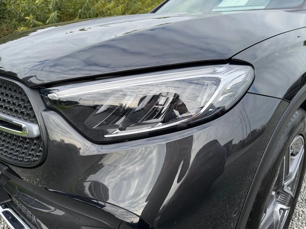 Mercedes-Benz-GLC 300 d-image-4