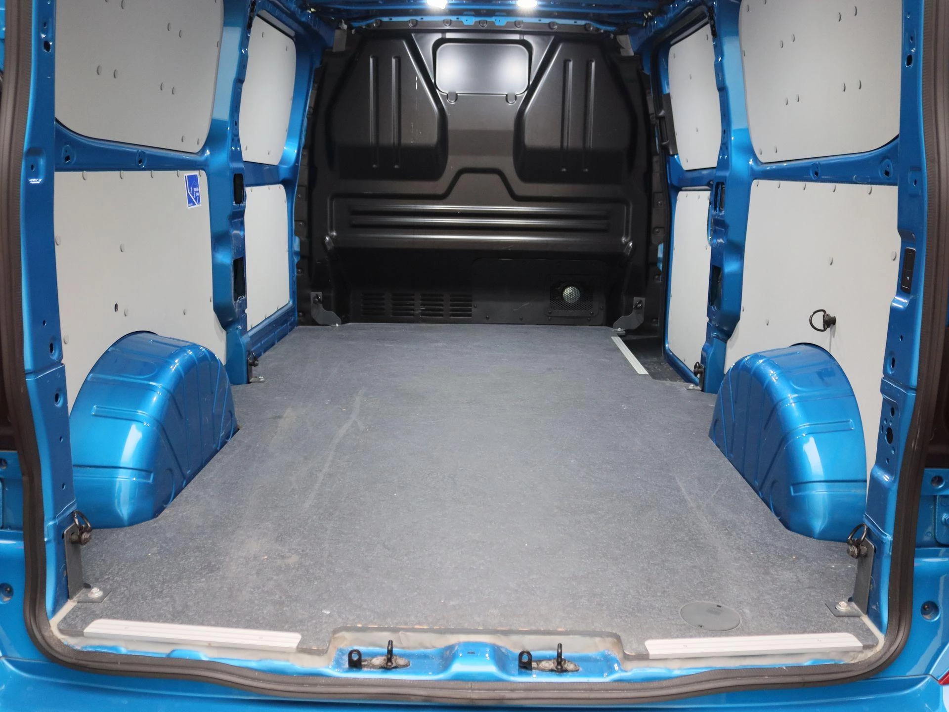 Ford-Transit Custom-image-16