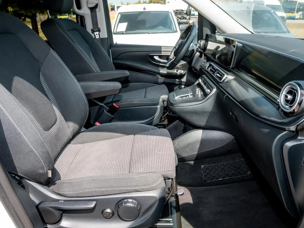 Mercedes-Benz-V-Klasse 220-image-10
