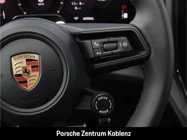Porsche Cayenne Electric -
