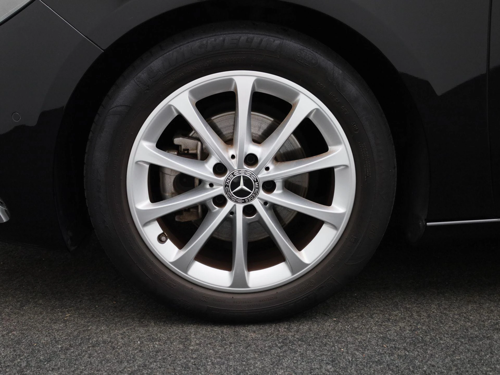 Mercedes-Benz-B-Klasse-image-13