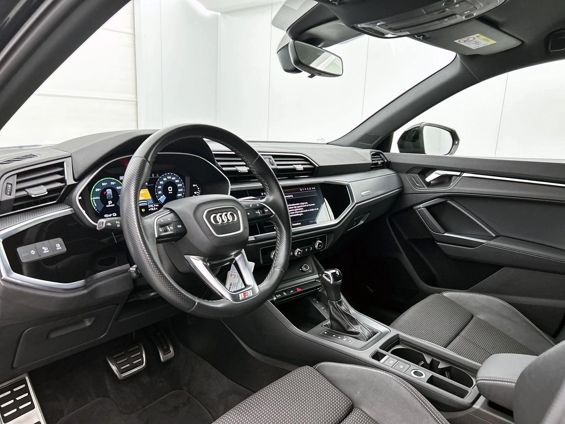 Audi-Q3-image-7