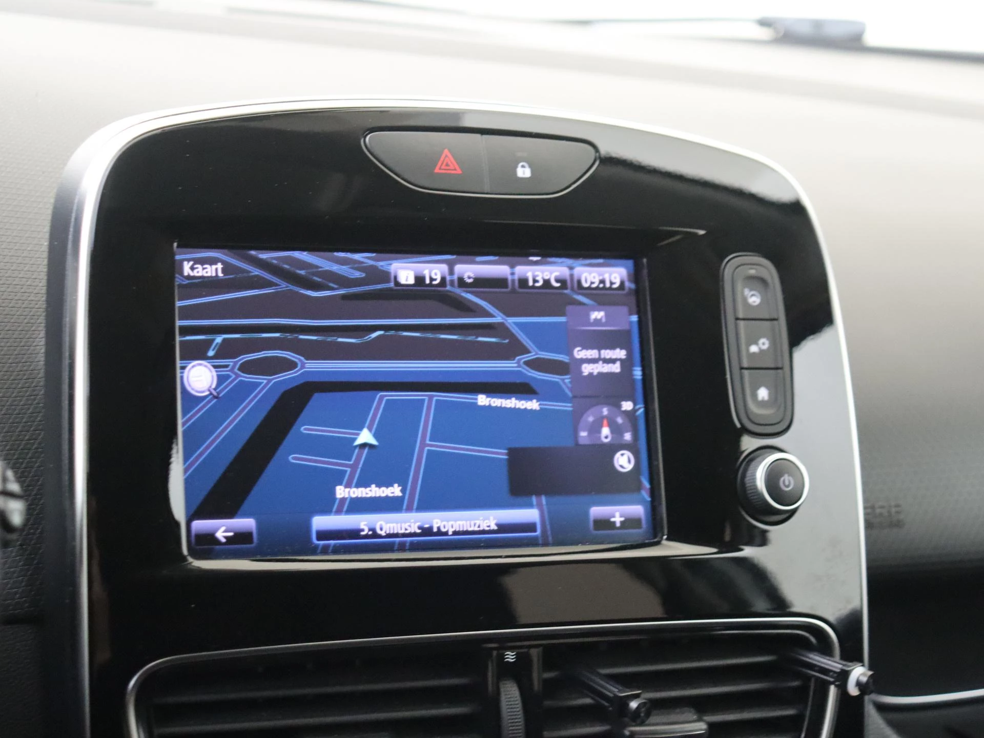 Renault-Clio-image-21