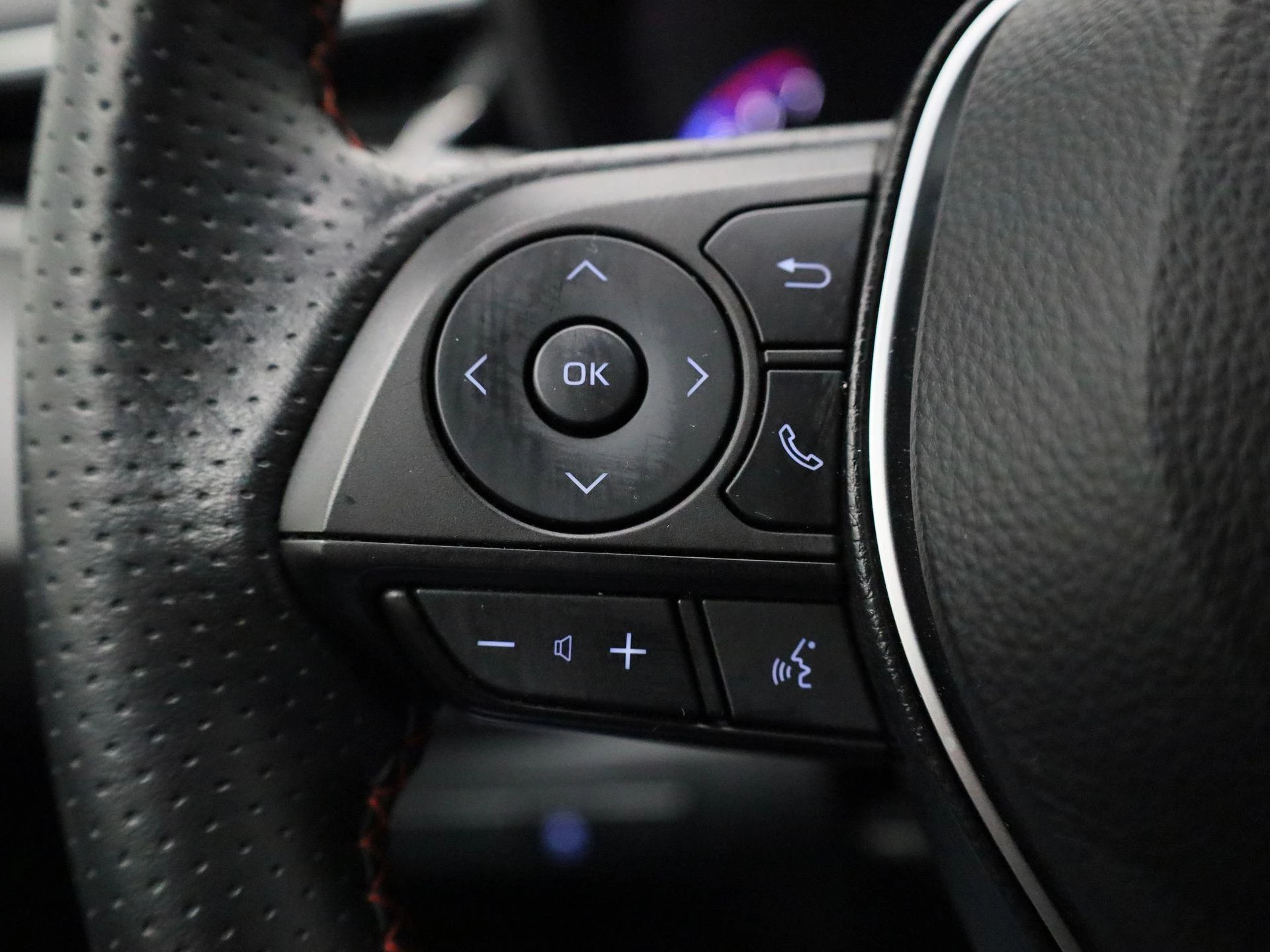 Toyota-Corolla Touring Sports-image-17