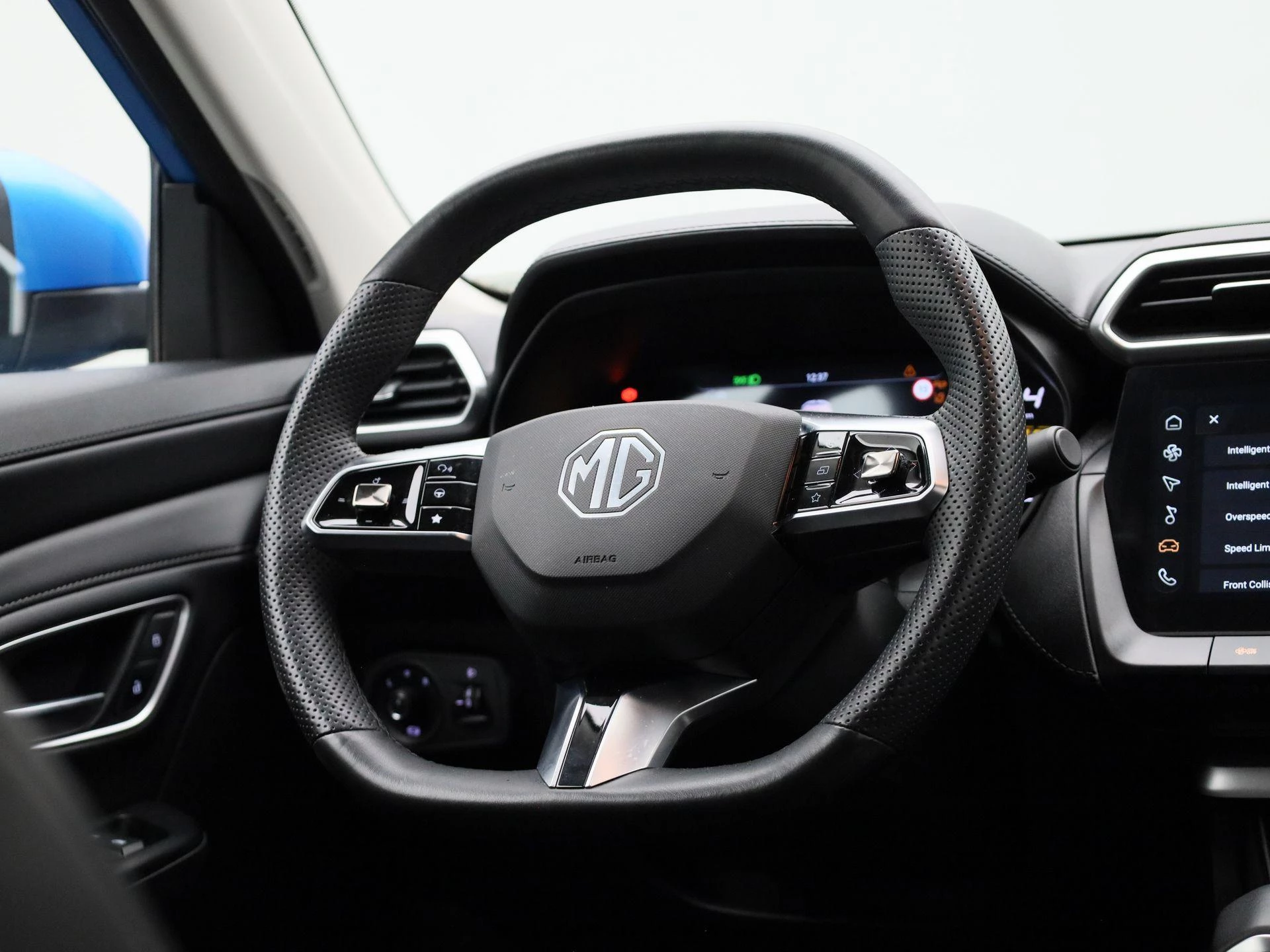 MG-ZS-image-39