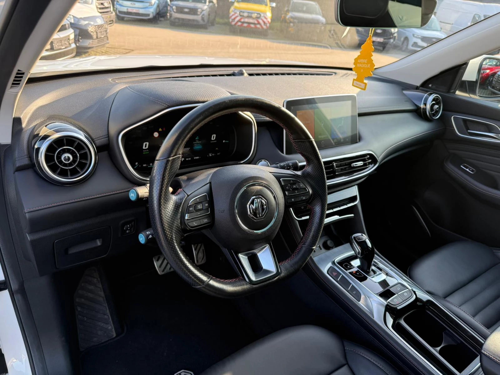 MG EHS Luxury