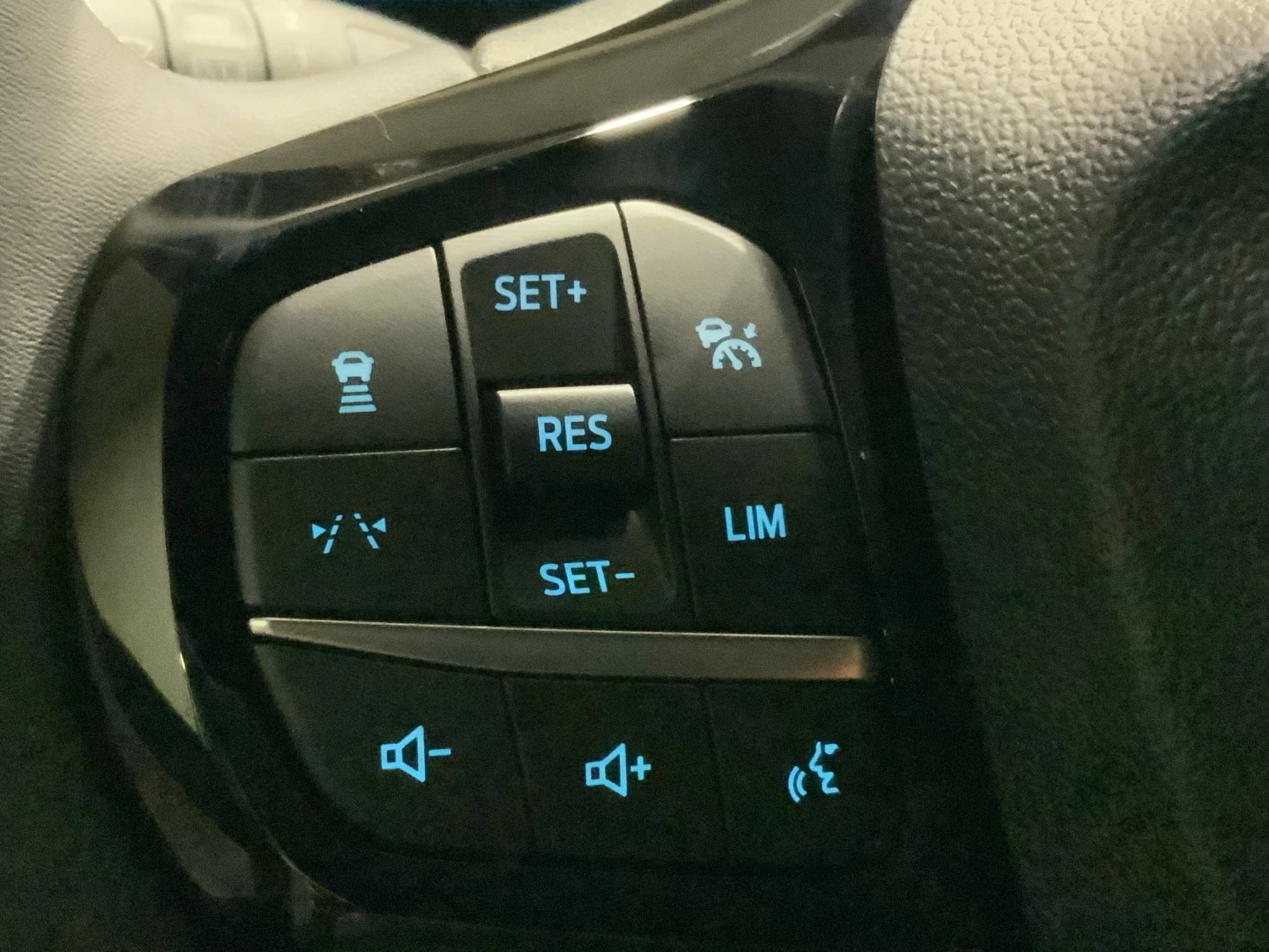 Ford-Puma-image-19